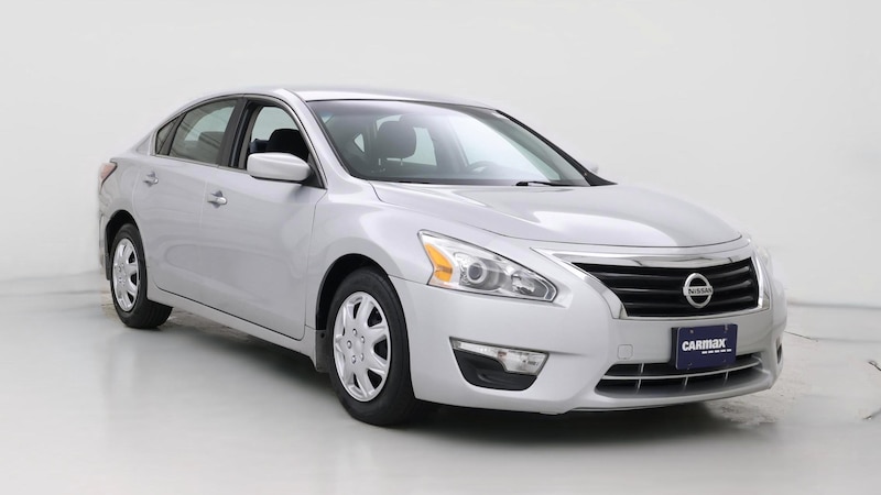 2015 Nissan Altima S Hero Image