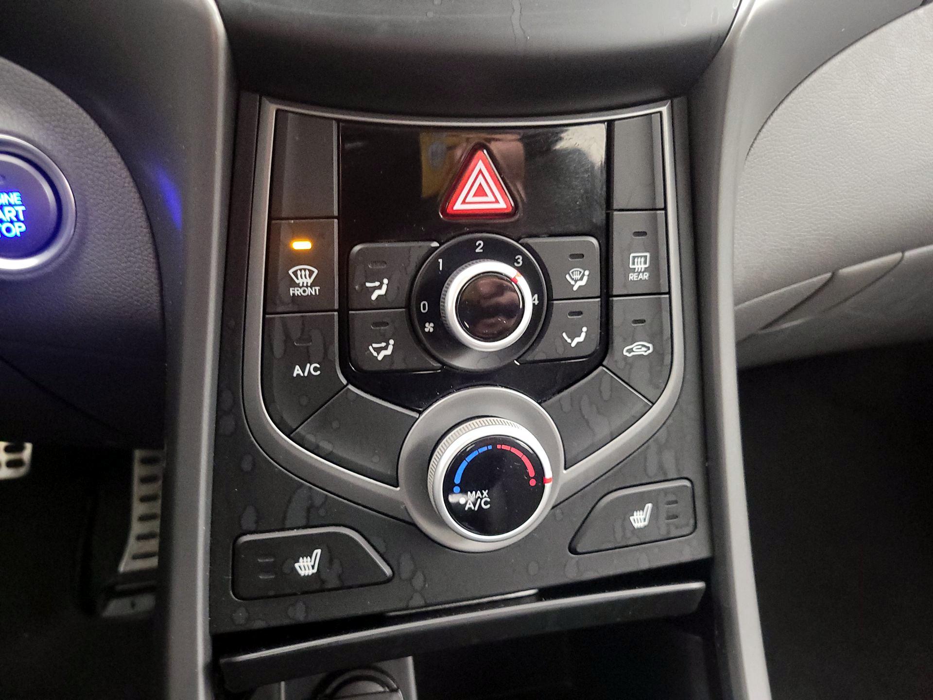 Thumbnail: 2015 Hyundai Elantra - 16
