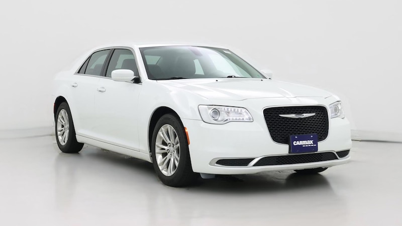 2019 Chrysler 300 Touring Hero Image
