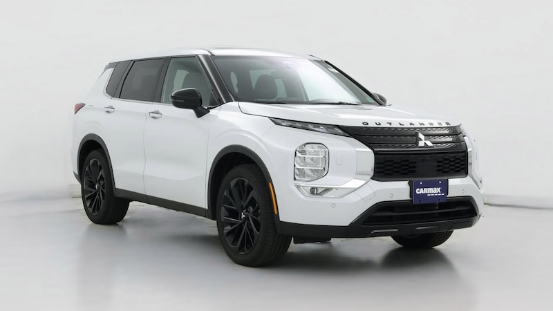 2022 Mitsubishi Outlander SE Hero Image