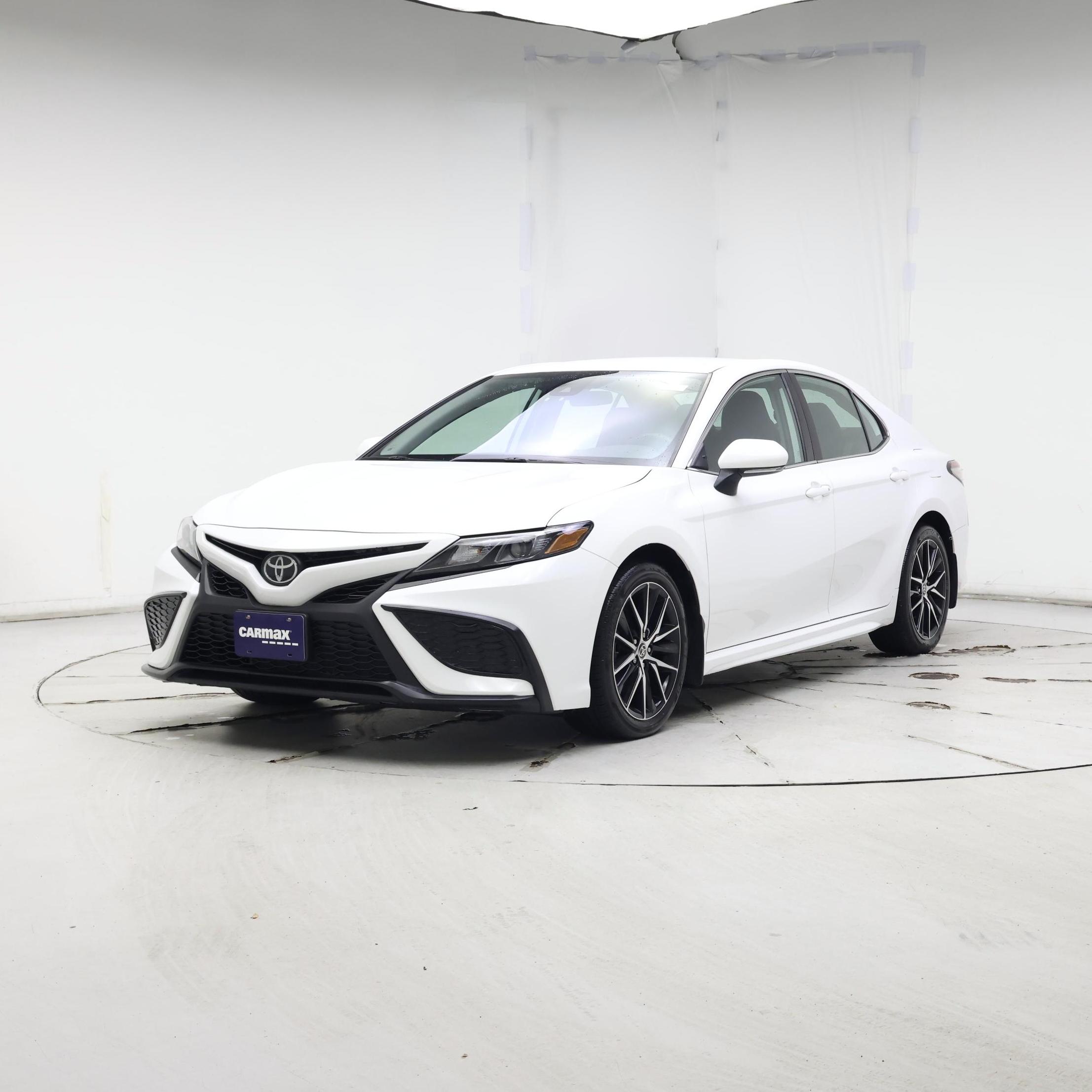 Thumbnail: 2023 Toyota Camry - 4