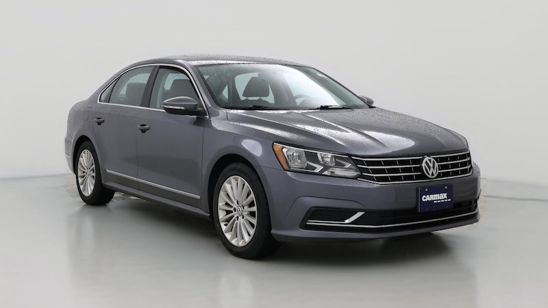 2017 Volkswagen Passat SE Hero Image
