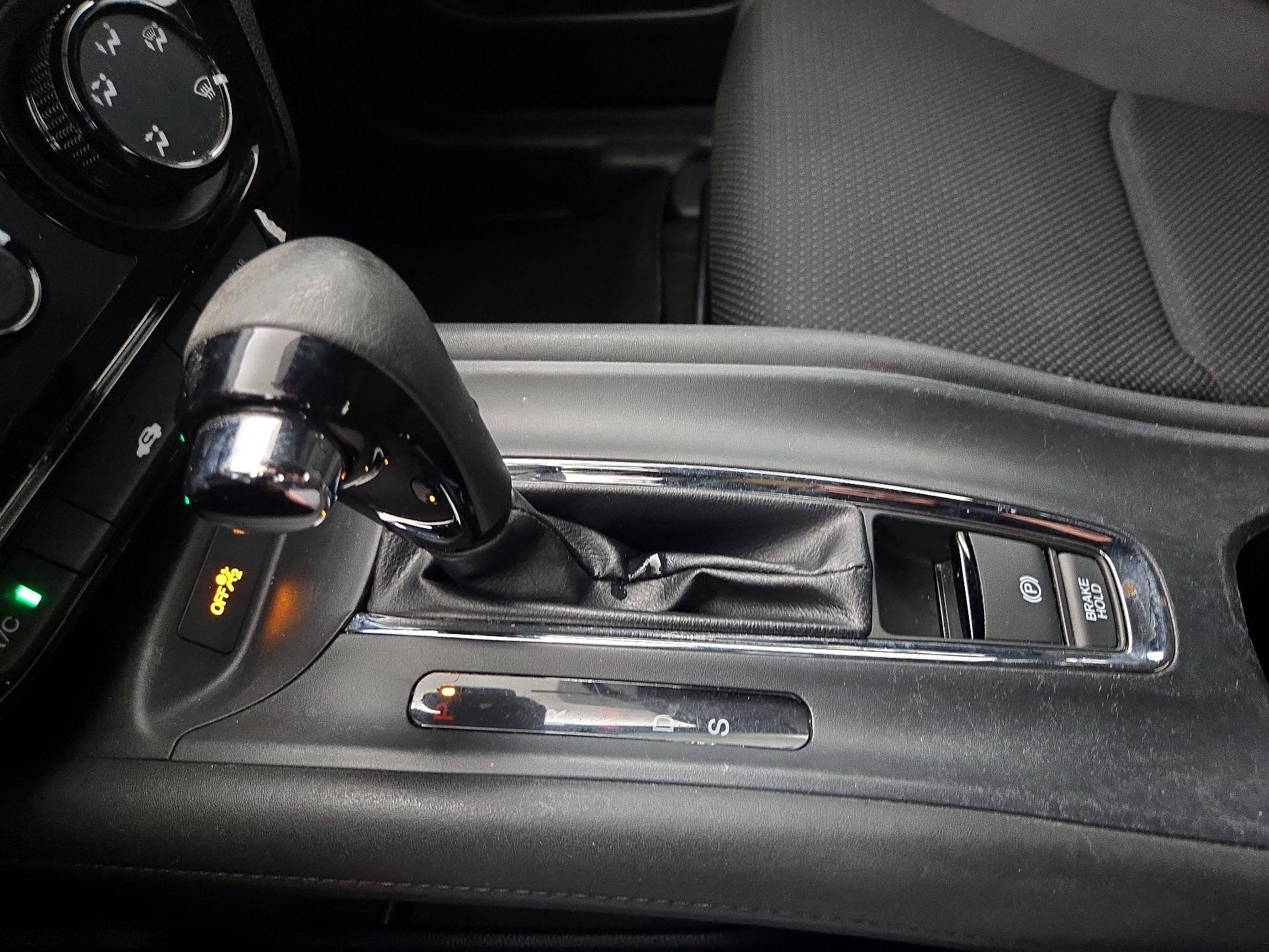 Thumbnail: 2019 Honda HR-V - 17