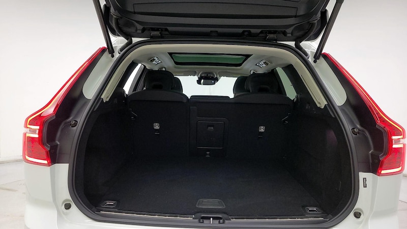 2021 Volvo XC60 T6 Inscription 22