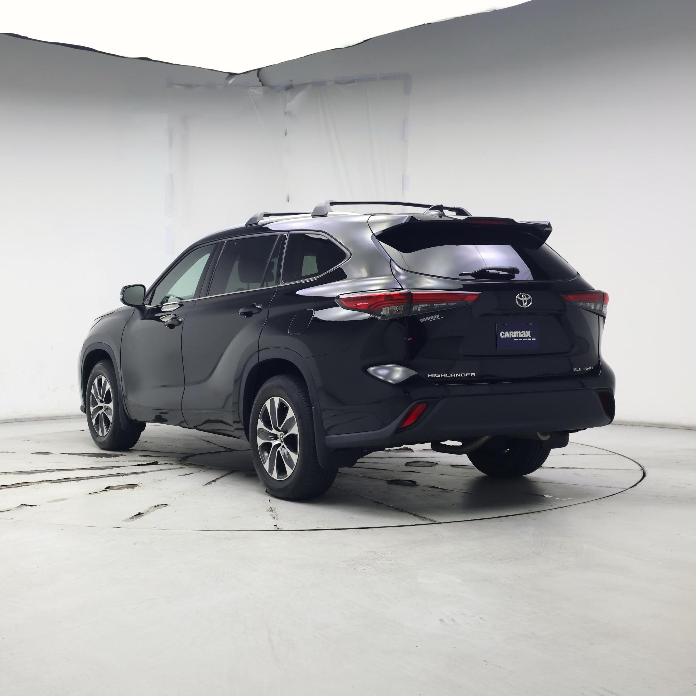 Thumbnail: 2022 Toyota Highlander - 2