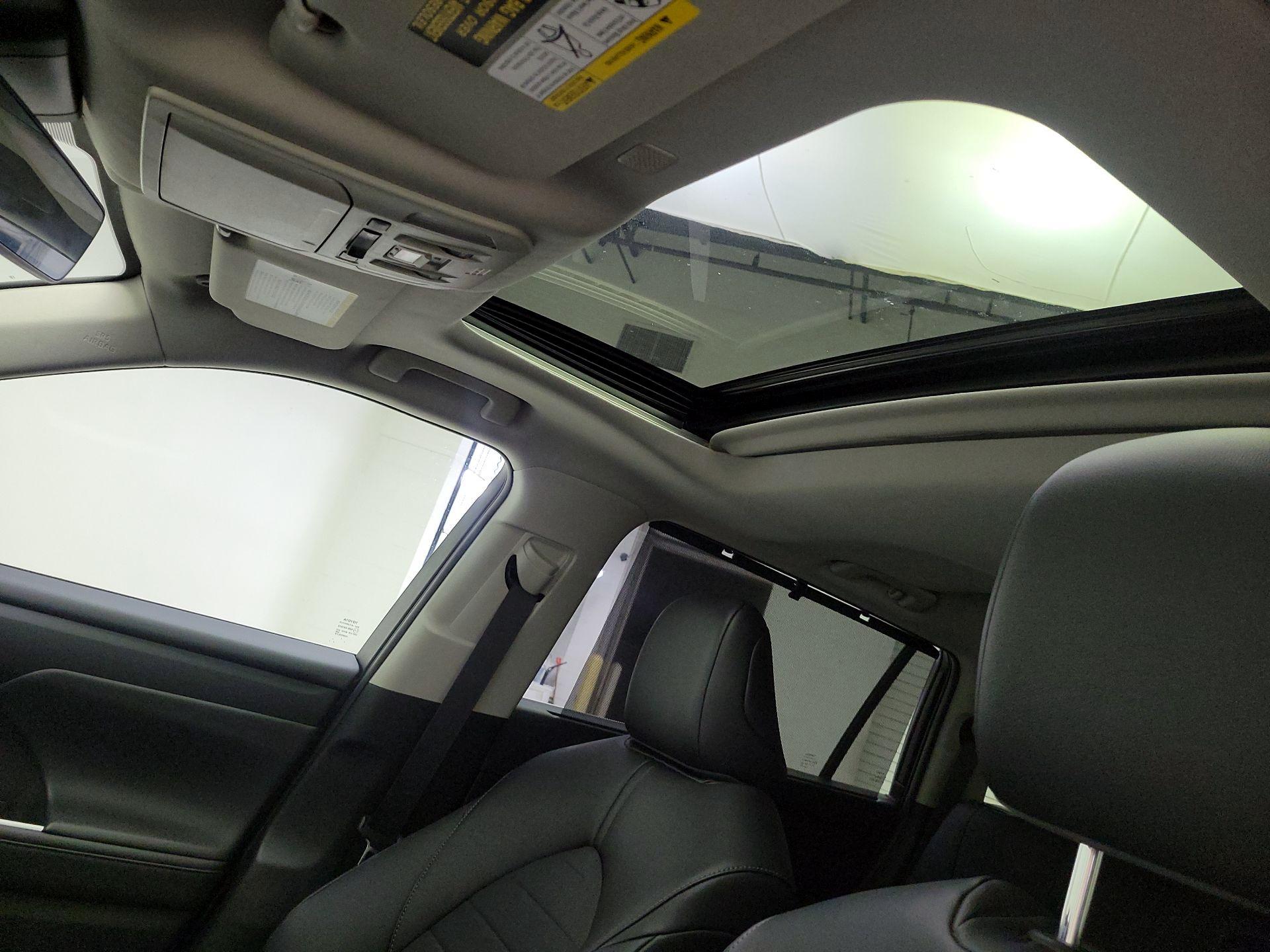 Thumbnail: 2022 Toyota Highlander - 19