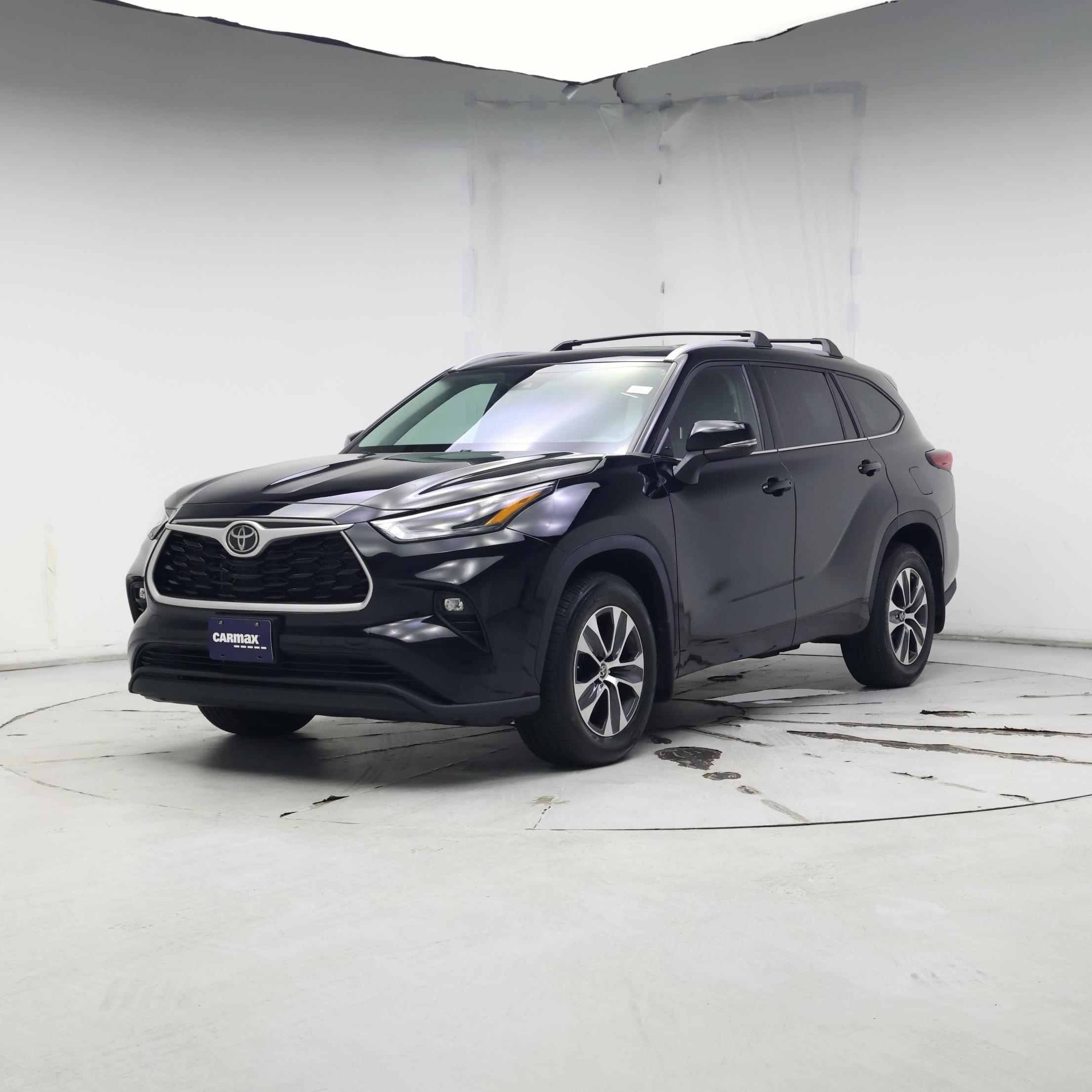 Thumbnail: 2022 Toyota Highlander - 4