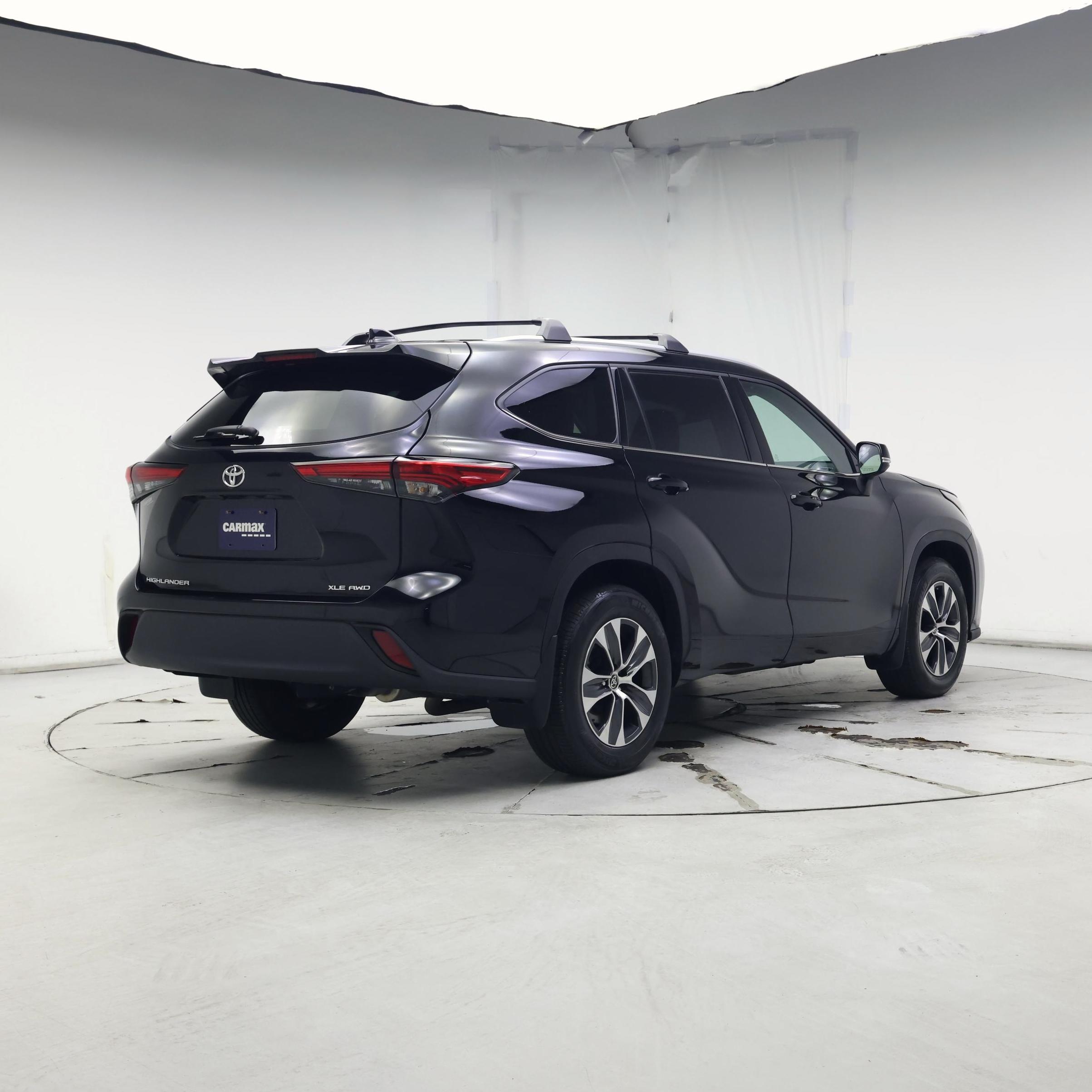 Thumbnail: 2022 Toyota Highlander - 8