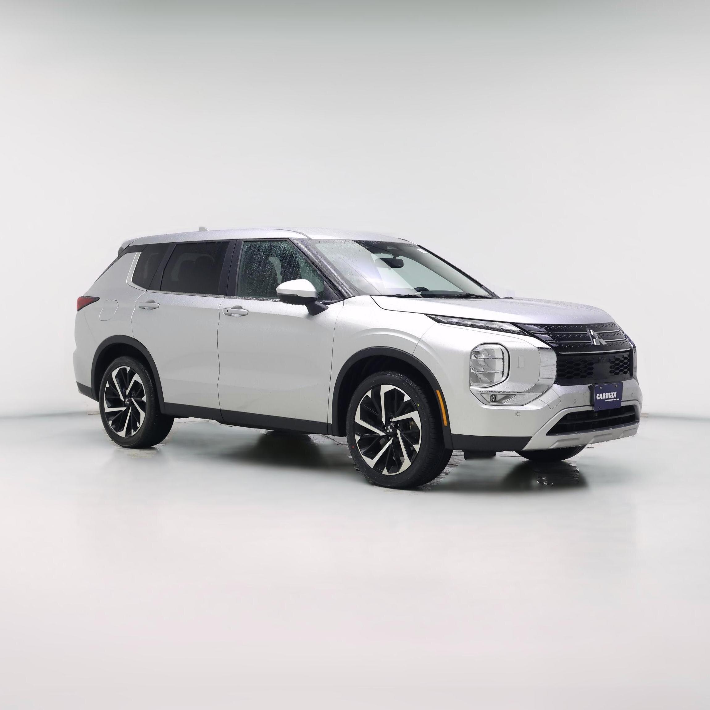 Thumbnail: 2022 Mitsubishi Outlander - 1