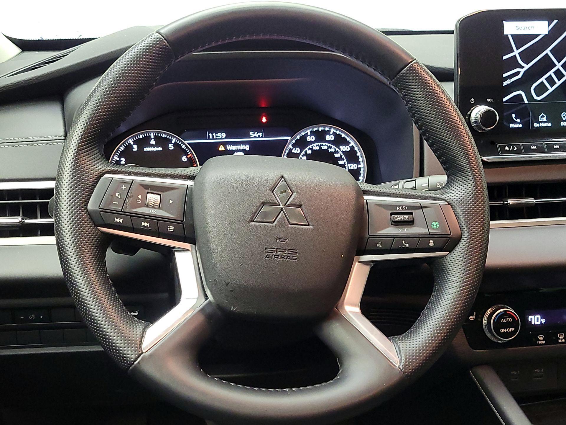 Thumbnail: 2022 Mitsubishi Outlander - 10