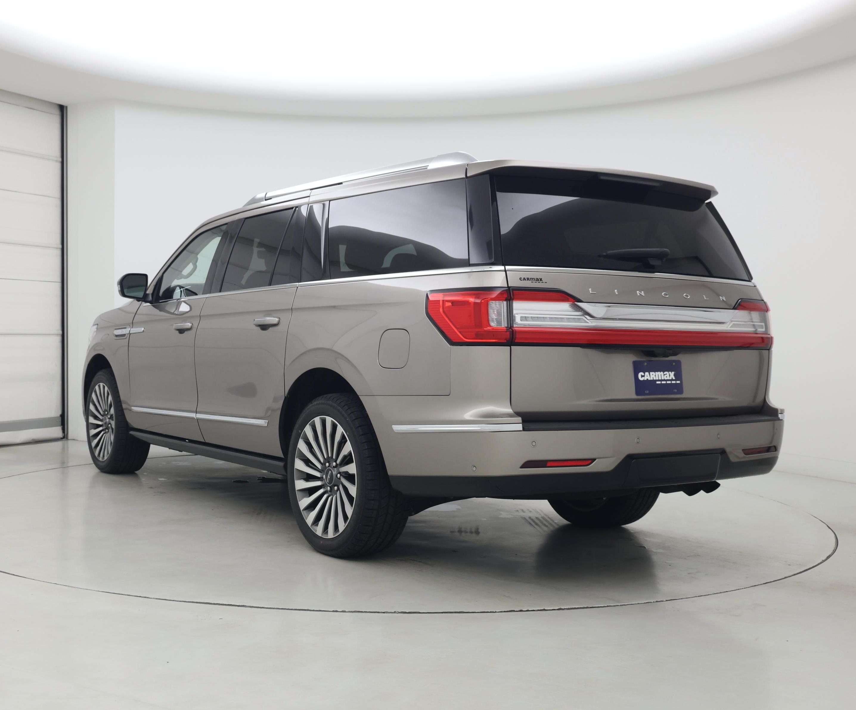 Thumbnail: 2020 Lincoln Navigator L - 2