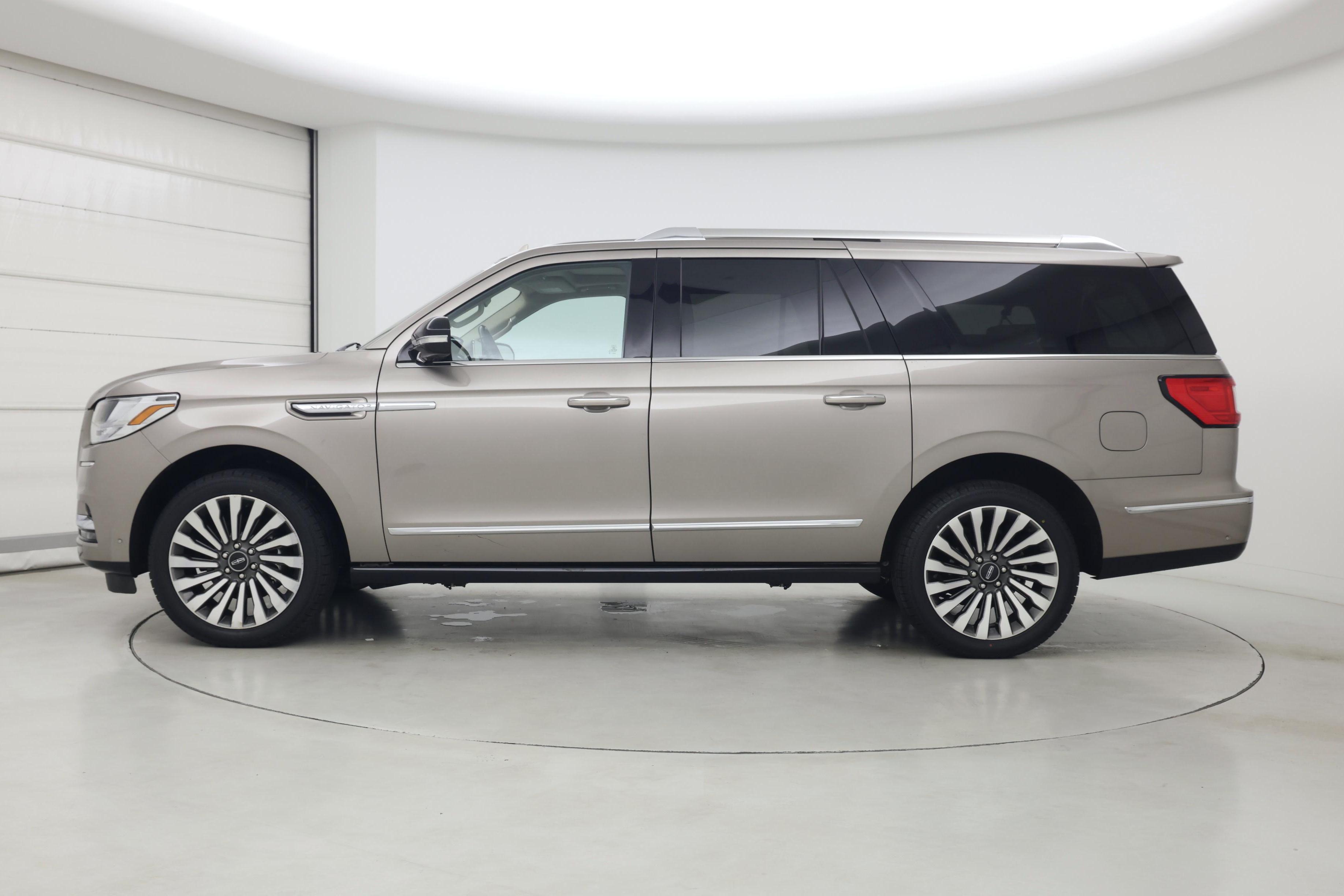 Thumbnail: 2020 Lincoln Navigator L - 3