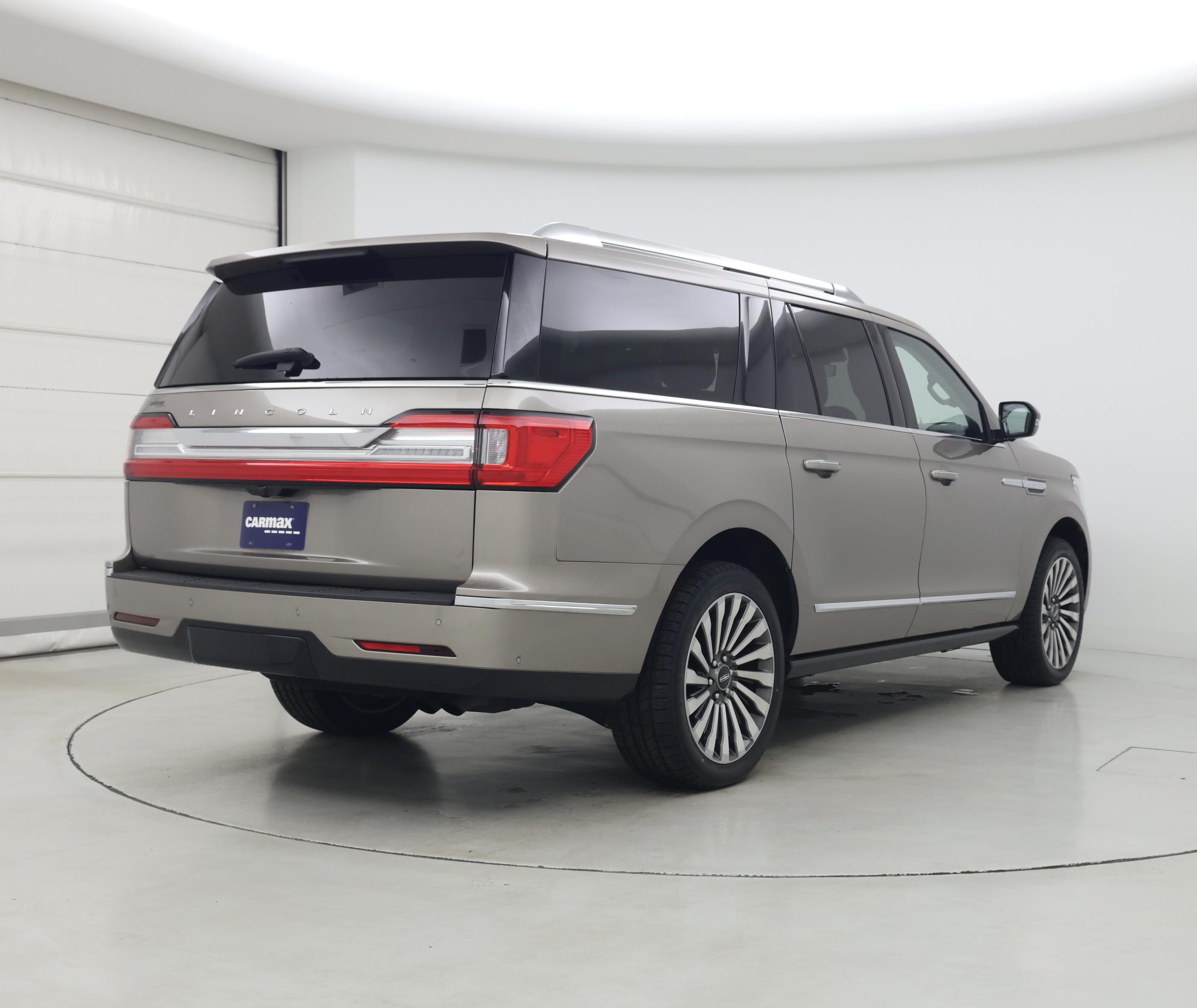 Thumbnail: 2020 Lincoln Navigator L - 8