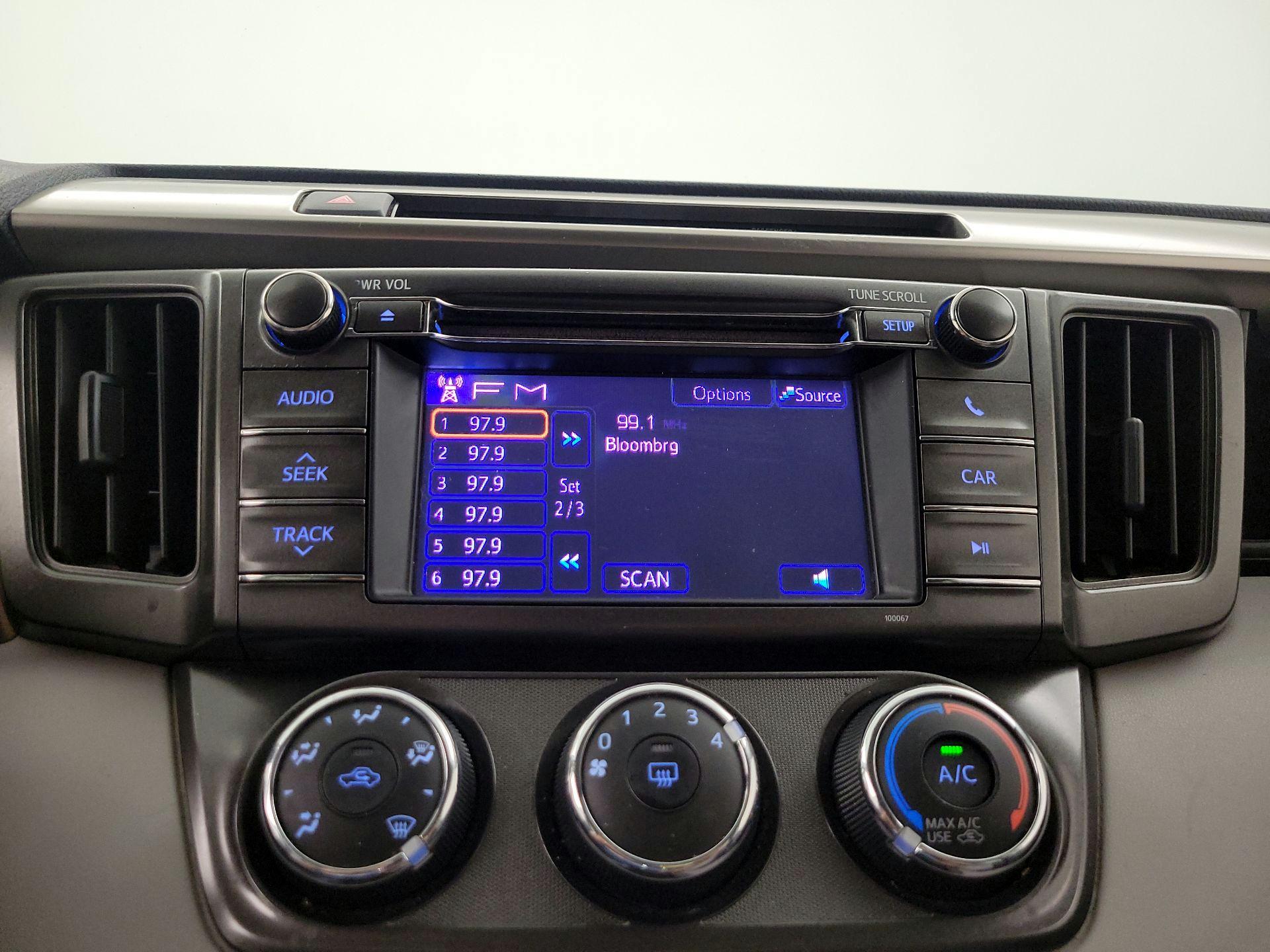 Thumbnail: 2013 Toyota RAV4 - 15
