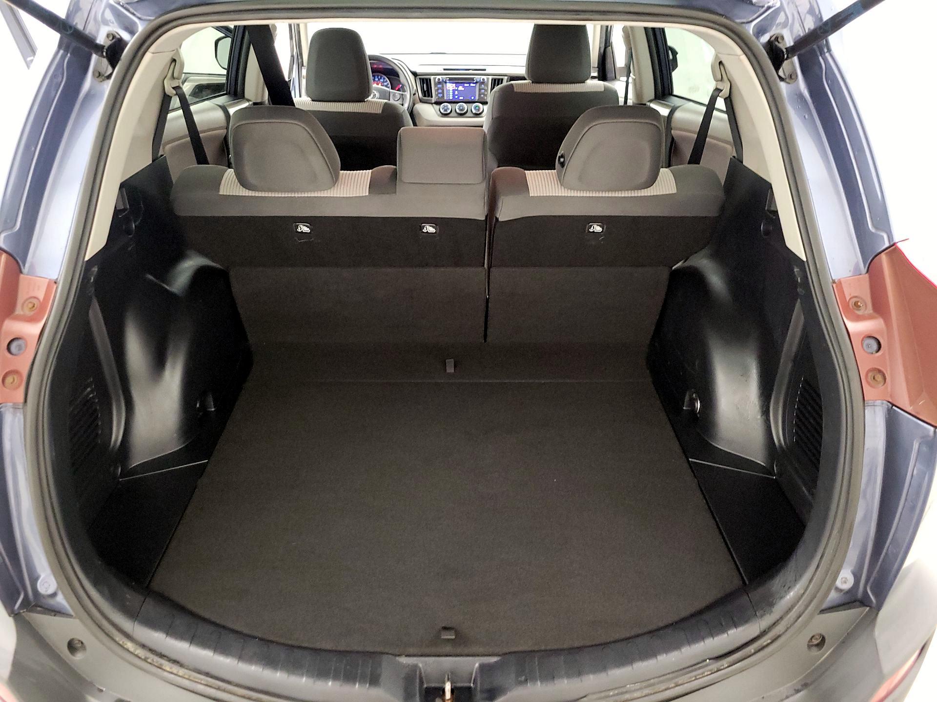 Thumbnail: 2013 Toyota RAV4 - 20