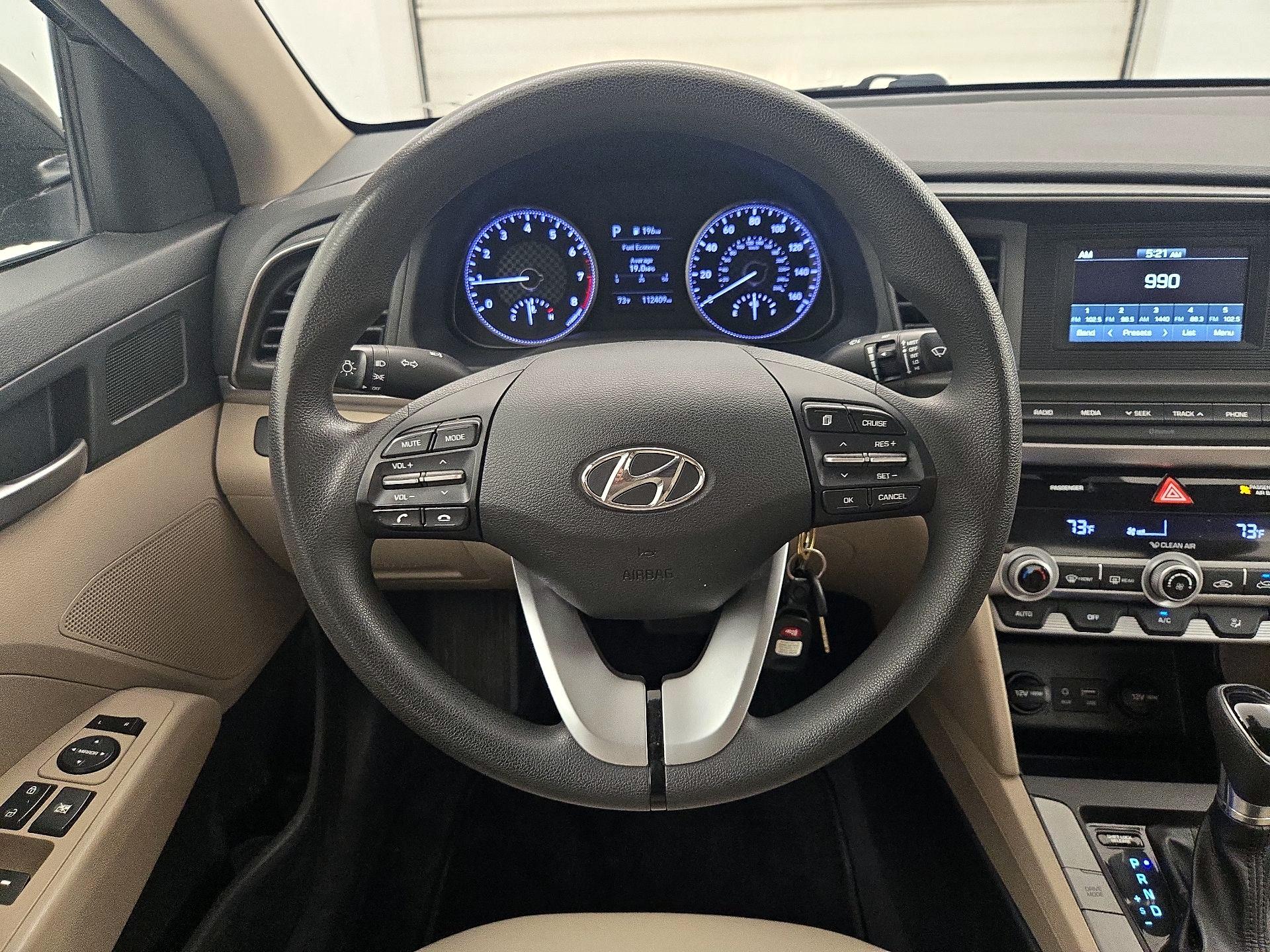 Thumbnail: 2020 Hyundai Elantra - 10