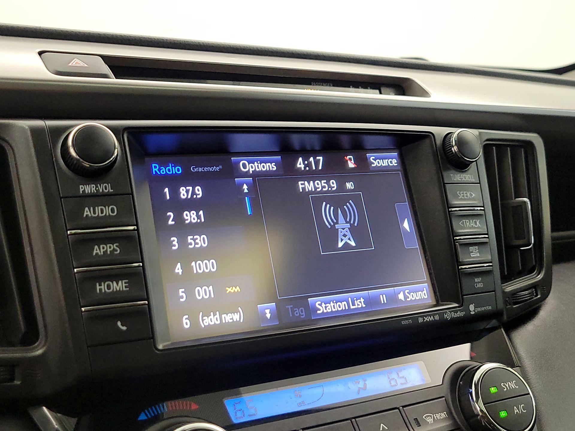 Thumbnail: 2018 Toyota RAV4 - 16
