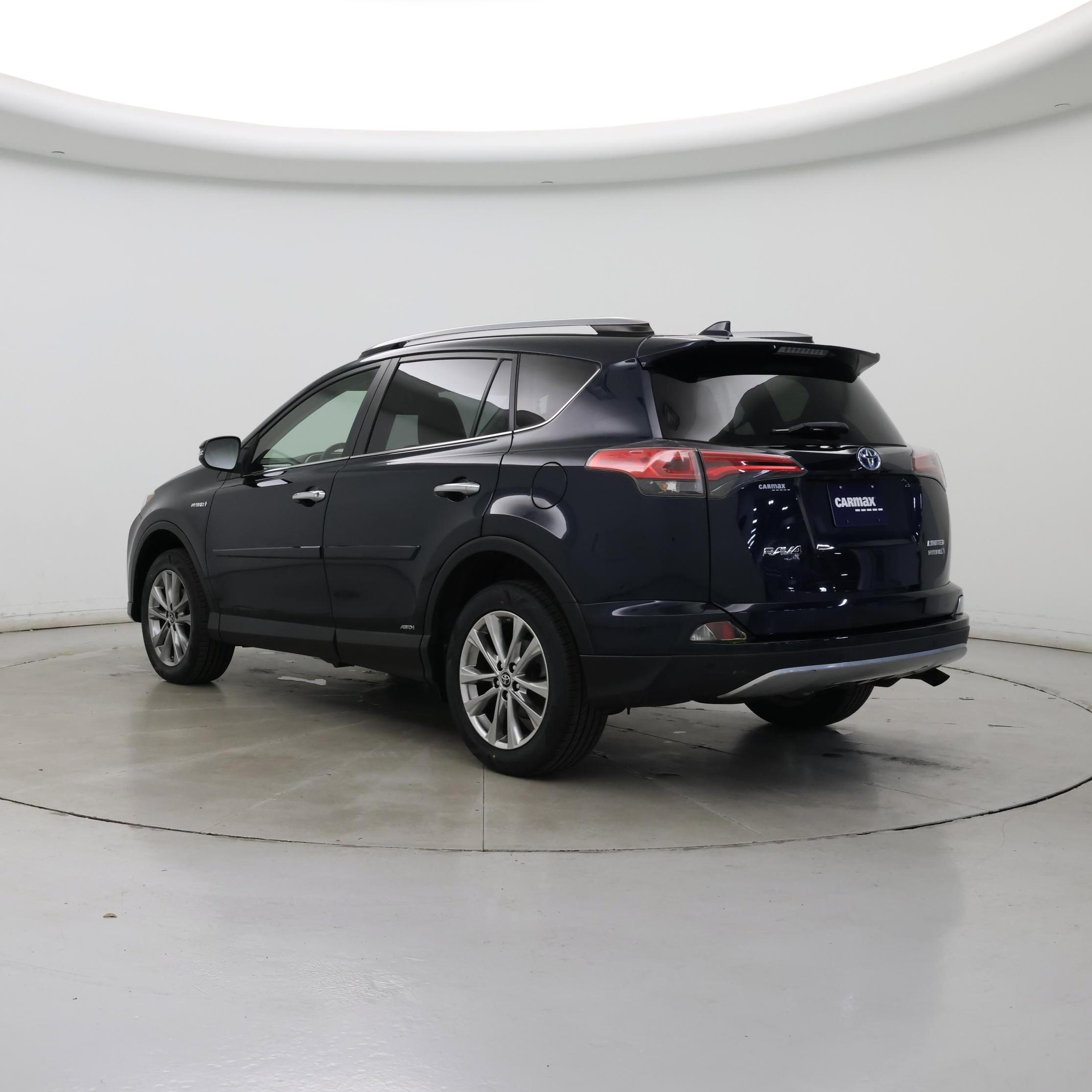 Thumbnail: 2018 Toyota RAV4 - 2