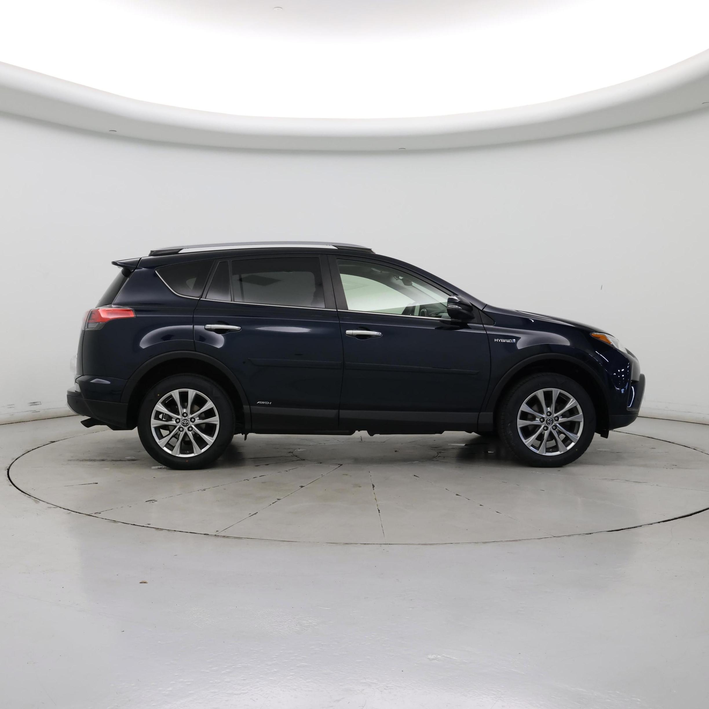 Thumbnail: 2018 Toyota RAV4 - 7