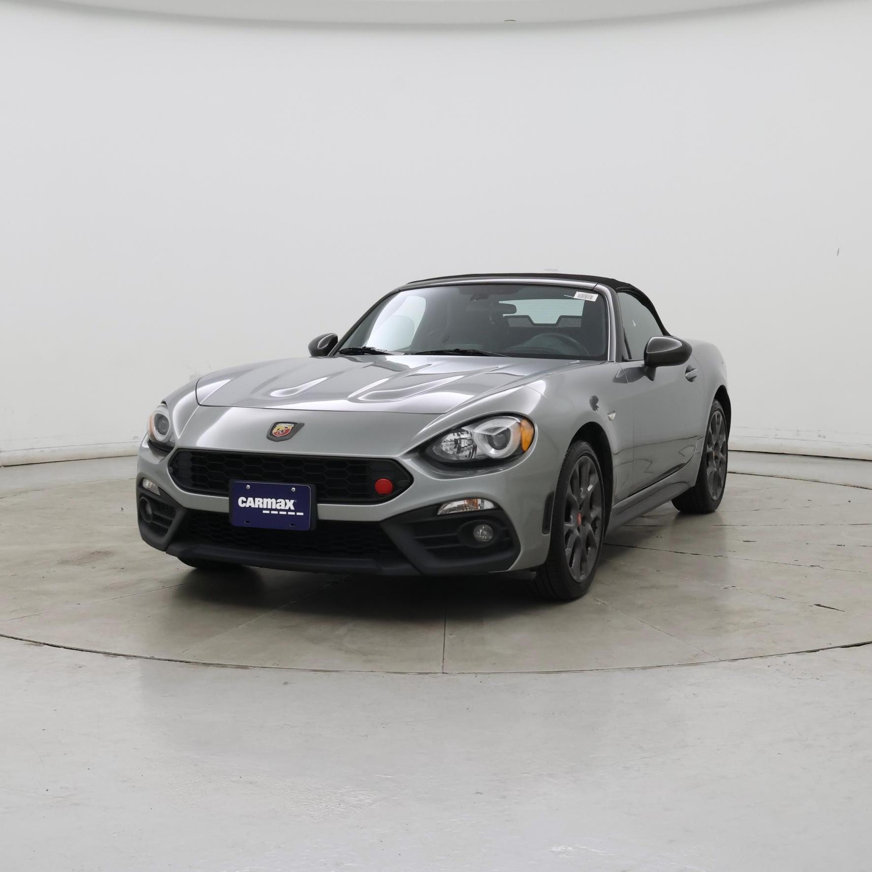 Thumbnail: 2017 Fiat 124 Spider - 4