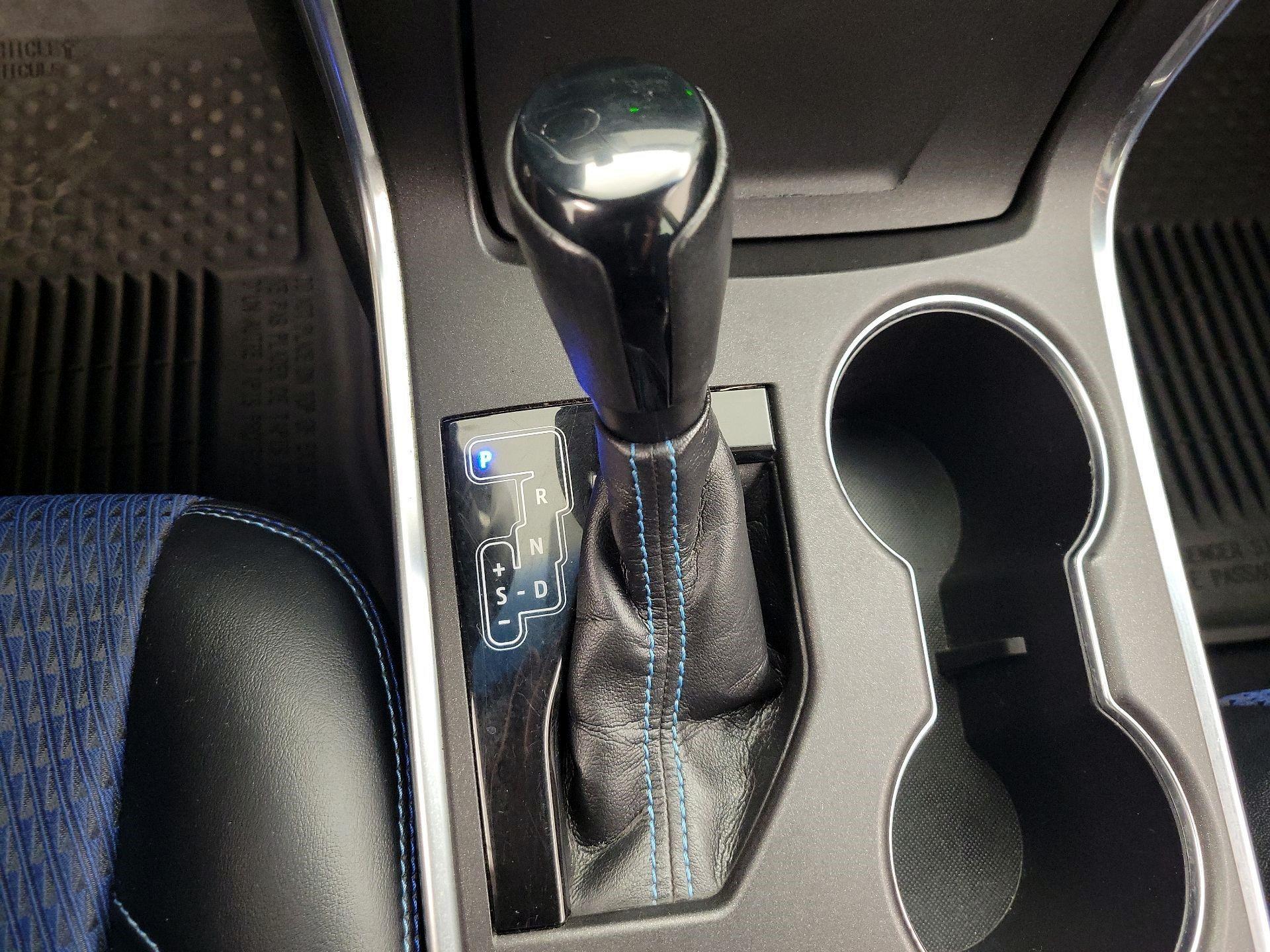 Thumbnail: 2016 Toyota Camry - 17
