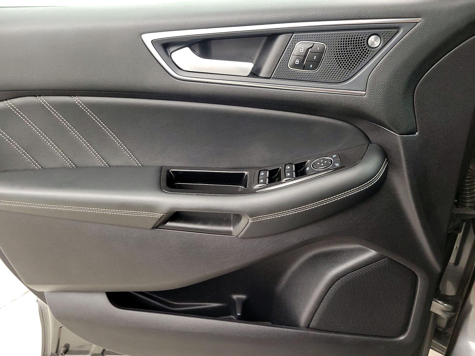 Thumbnail: 2019 Ford Edge - 12