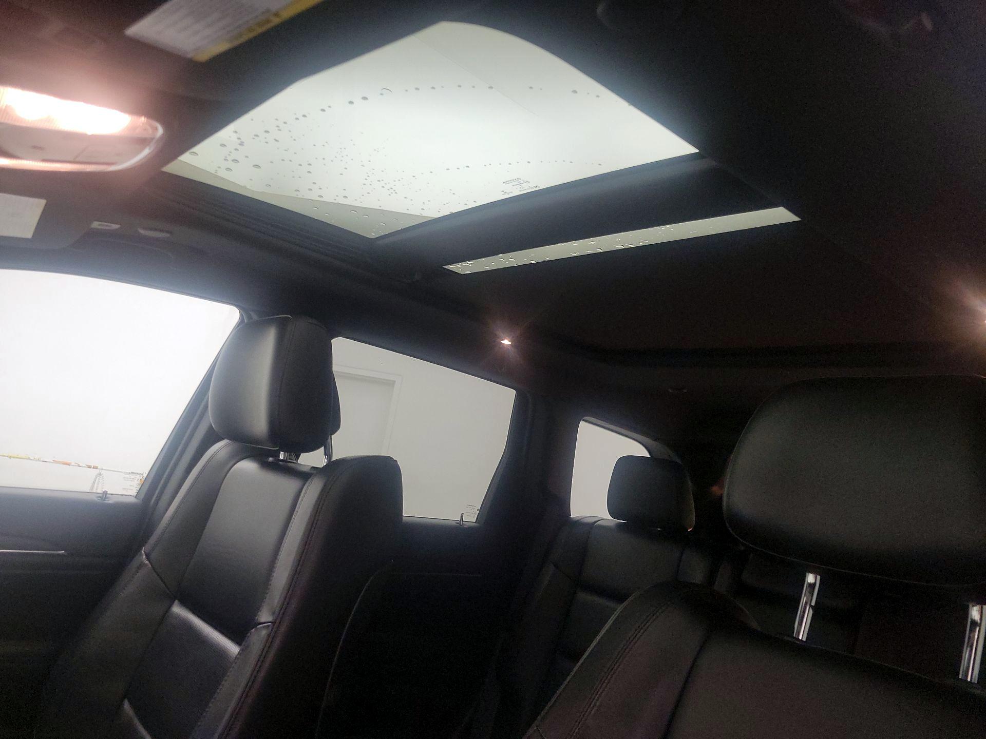 Thumbnail: 2019 Jeep Grand Cherokee - 20
