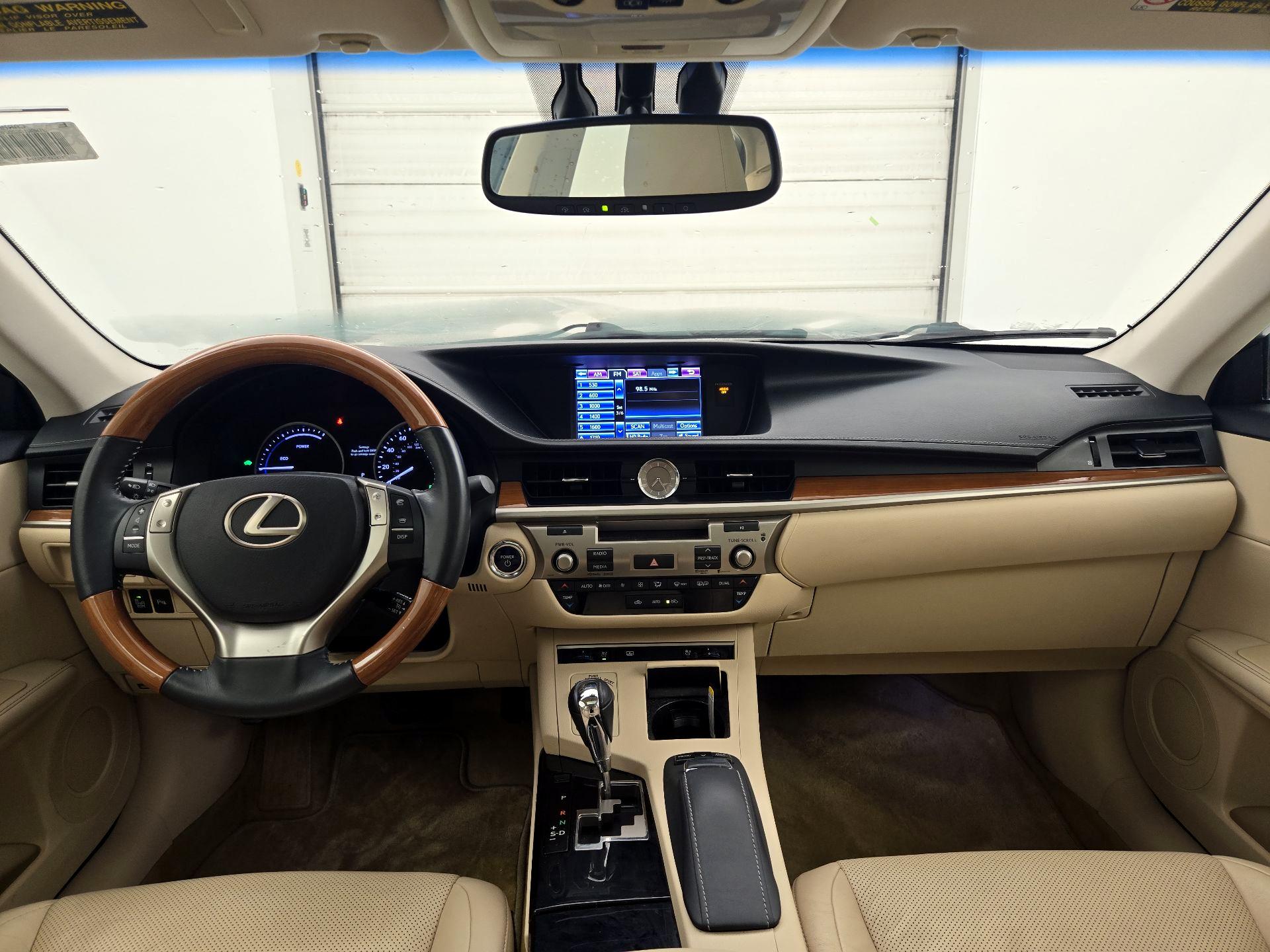 Thumbnail: 2013 Lexus ES - 9
