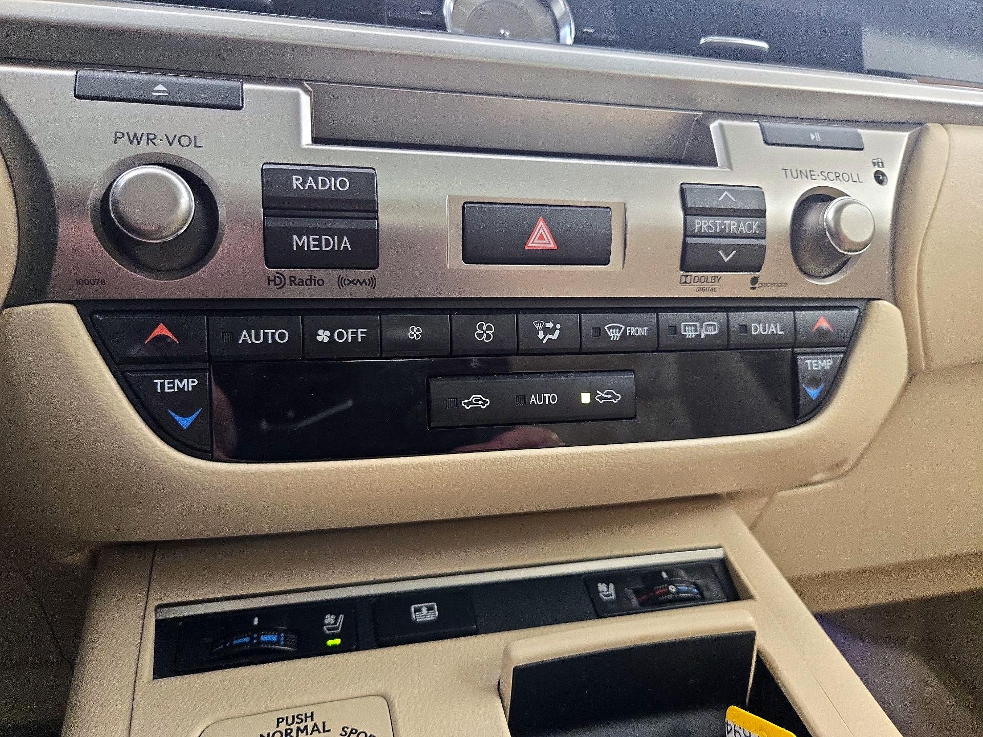 Thumbnail: 2013 Lexus ES - 16