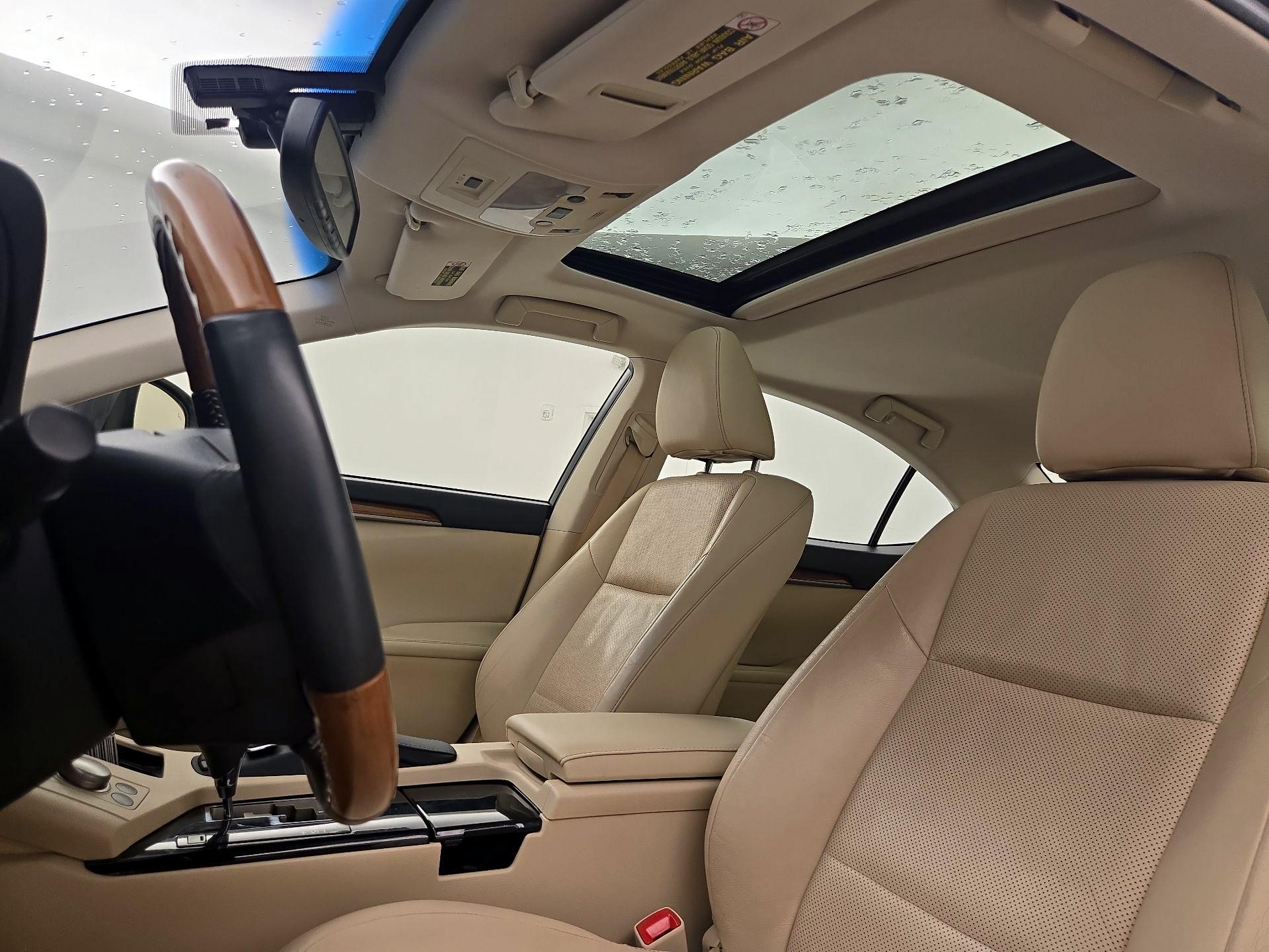 Thumbnail: 2013 Lexus ES - 19