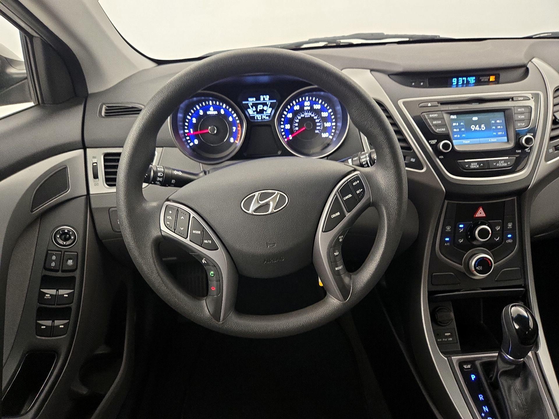 Thumbnail: 2015 Hyundai Elantra - 10