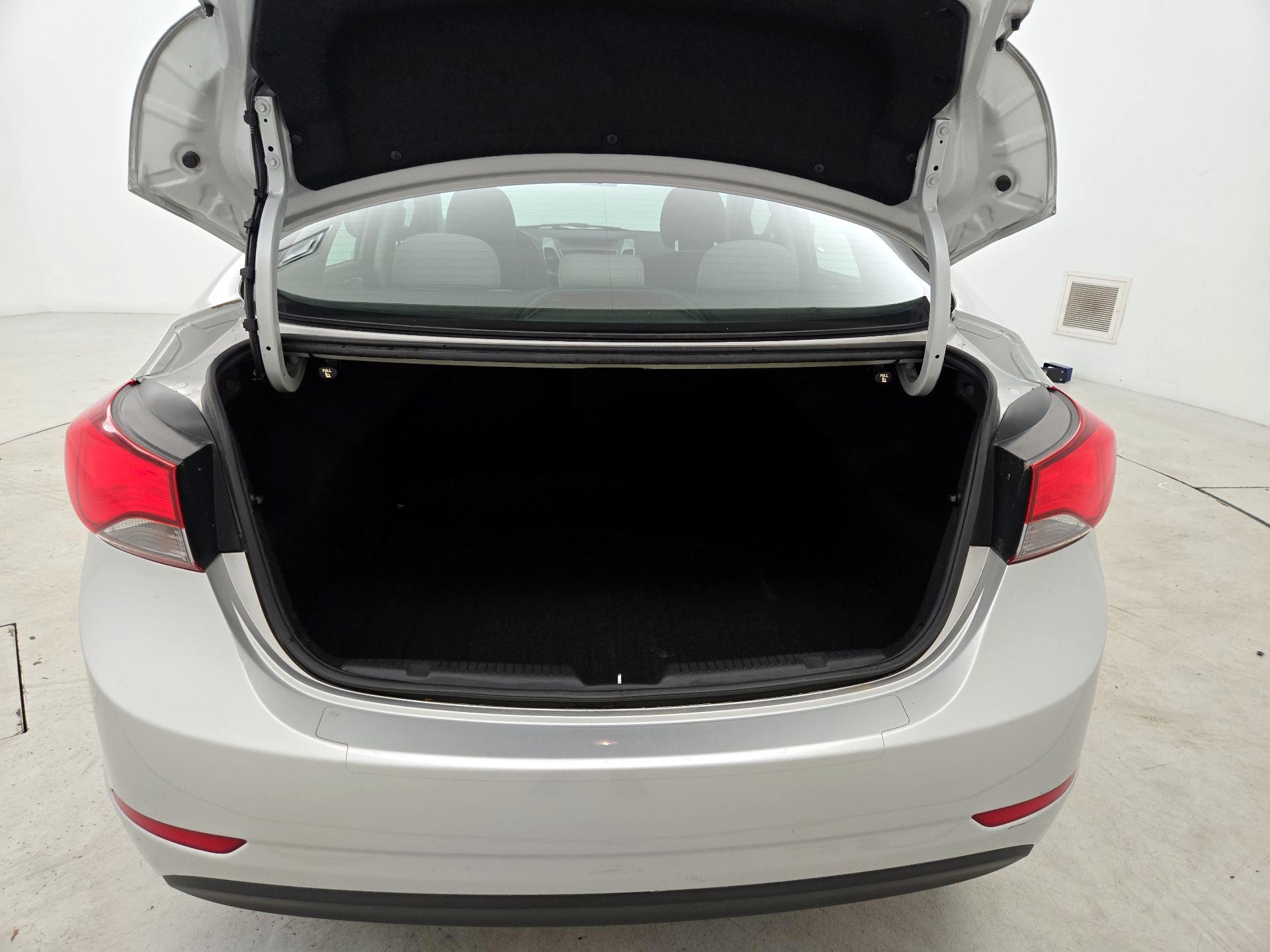 Thumbnail: 2015 Hyundai Elantra - 20