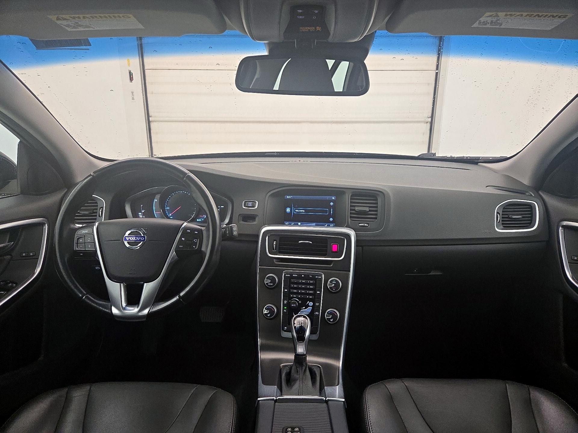 Thumbnail: 2015 Volvo V60 - 9