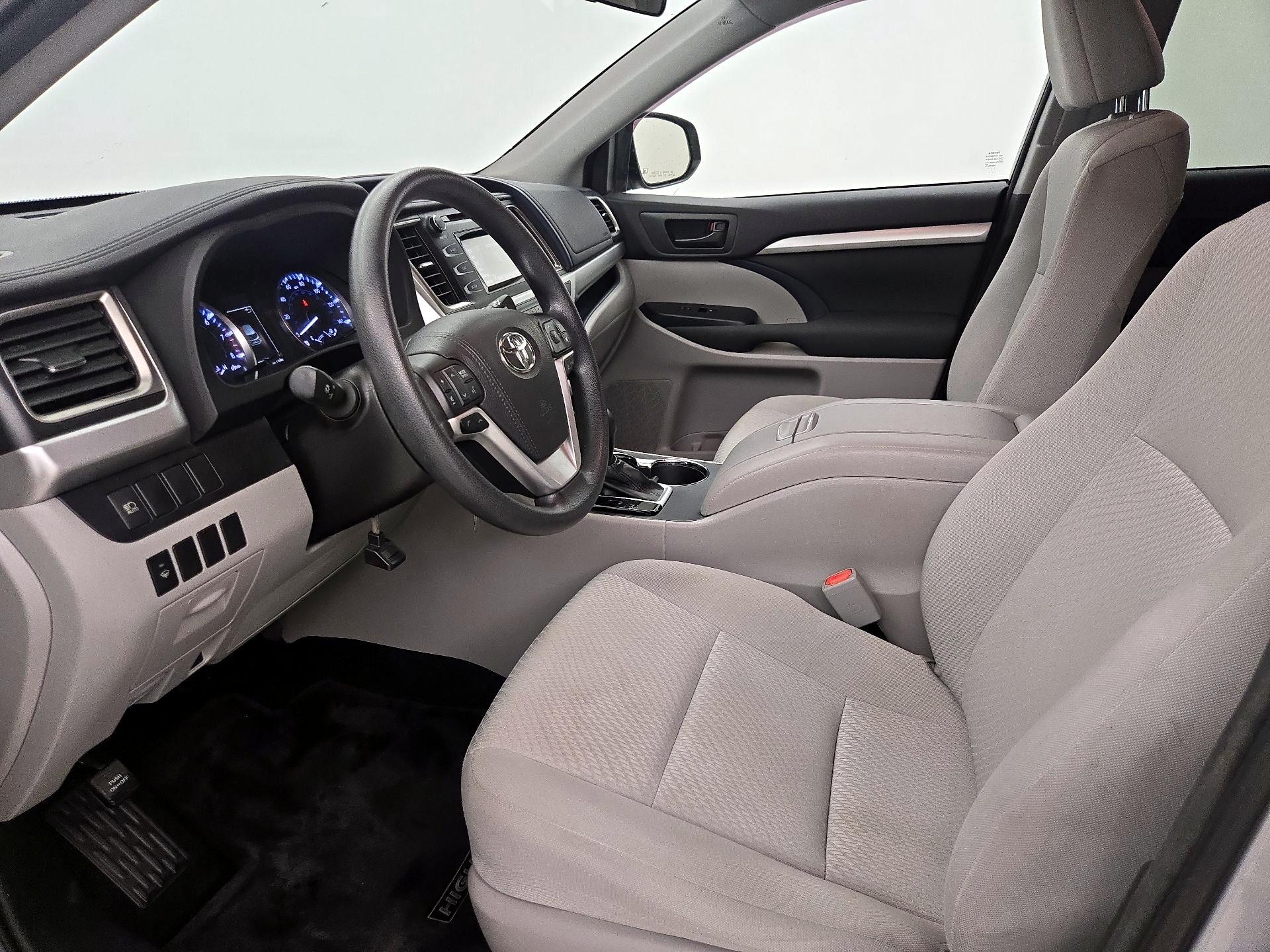 Thumbnail: 2017 Toyota Highlander - 11