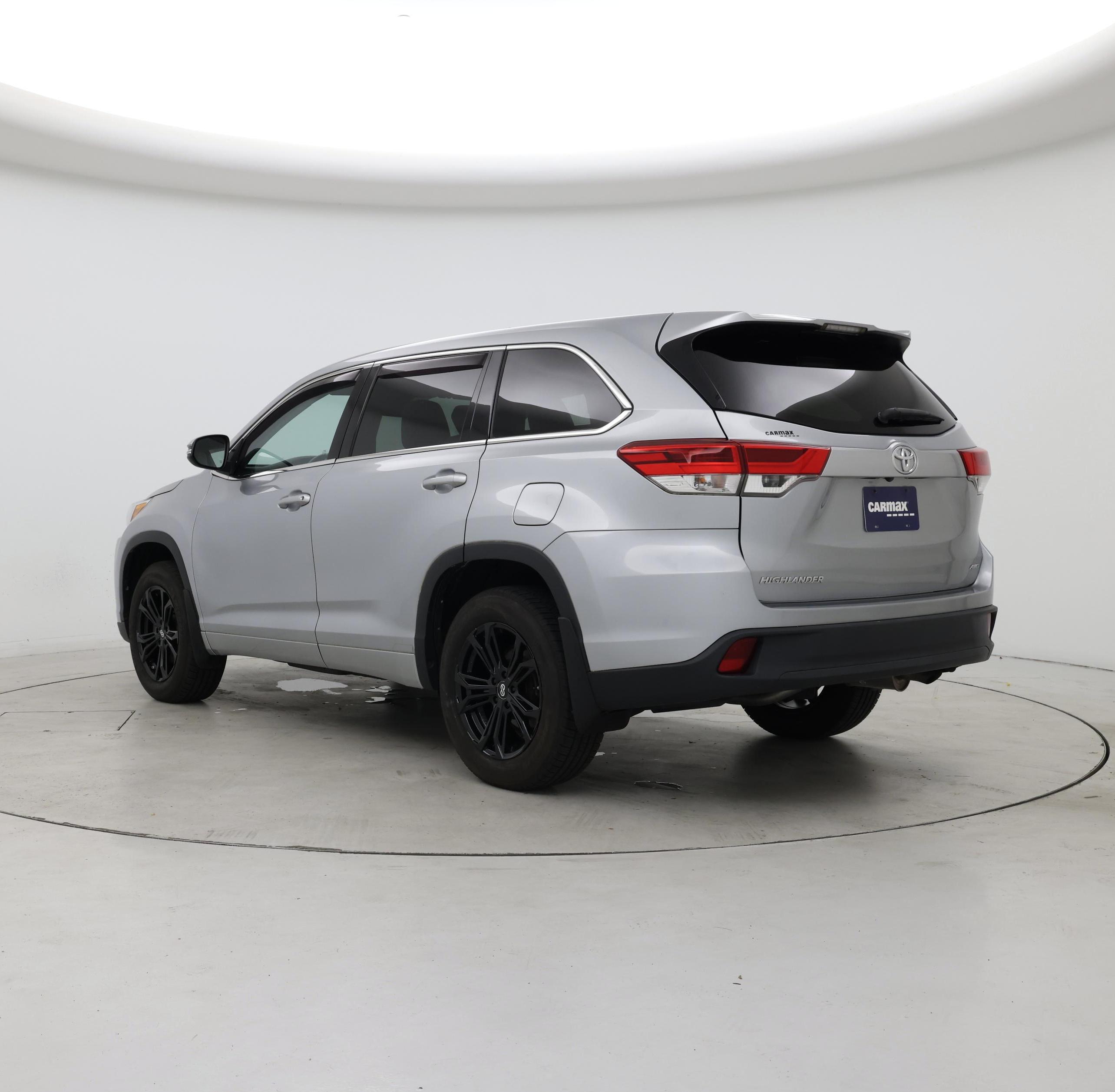 Thumbnail: 2017 Toyota Highlander - 2