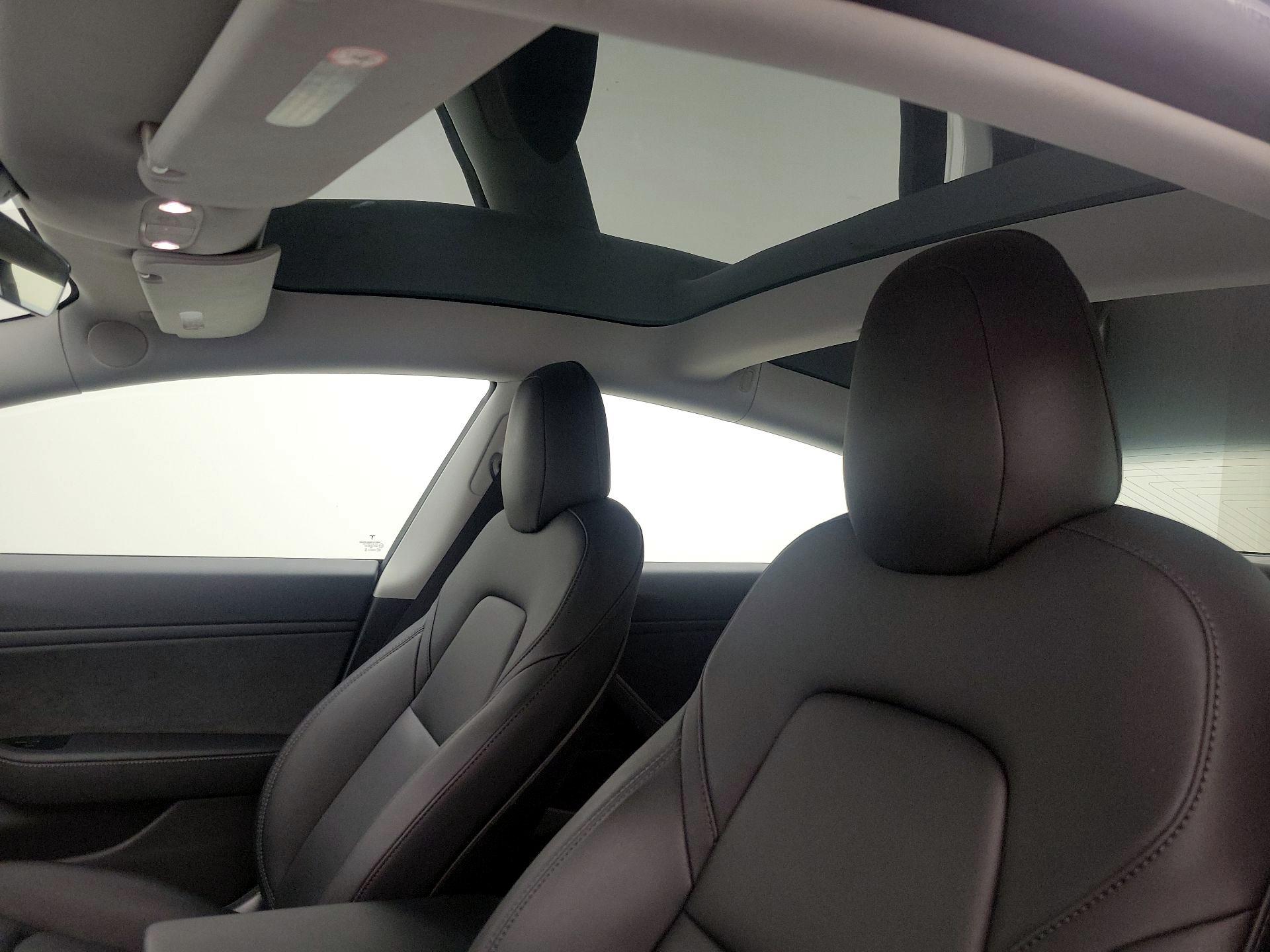 Thumbnail: 2020 Tesla Model 3 - 18