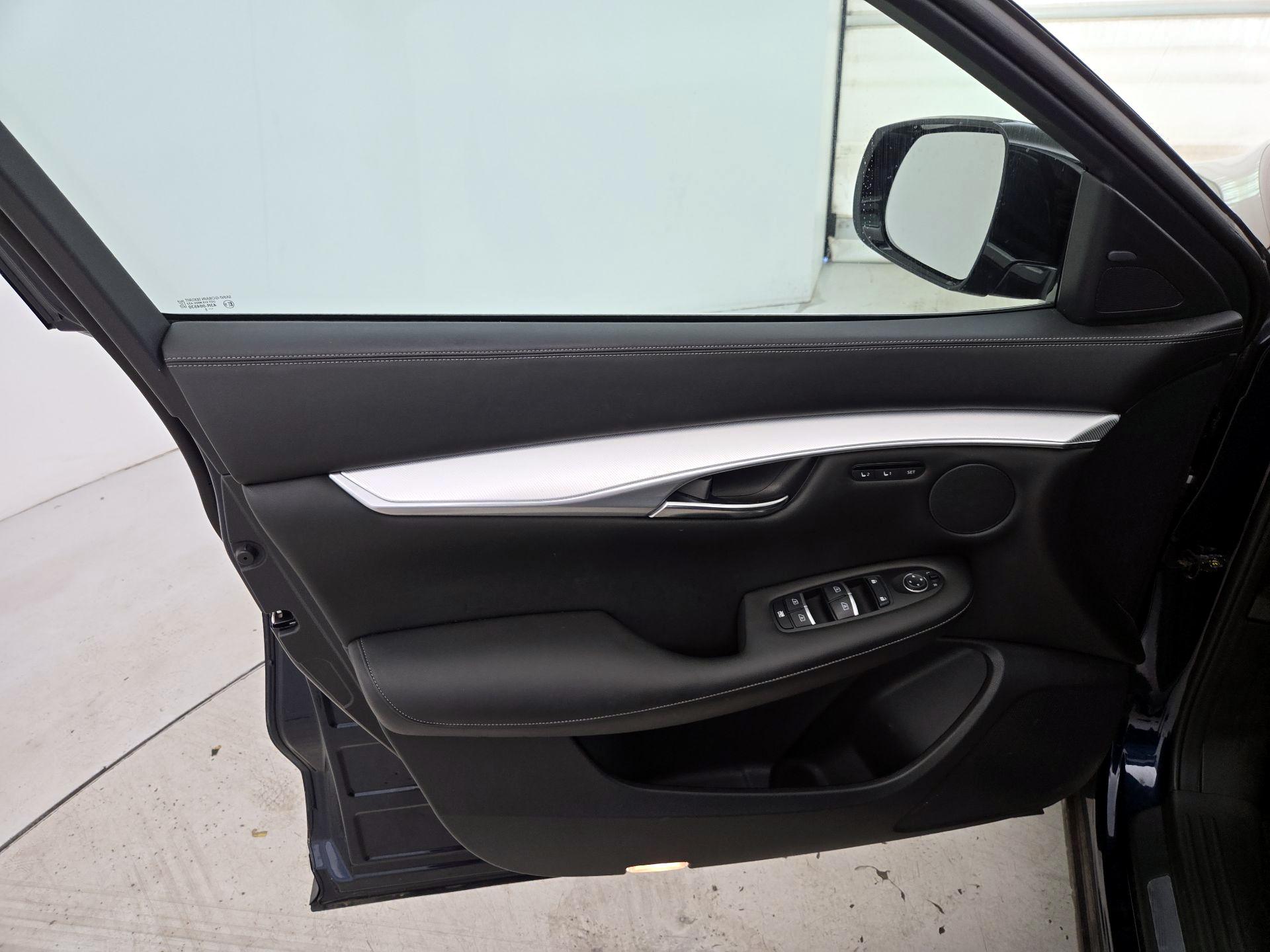 Thumbnail: 2019 INFINITI QX50 - 12