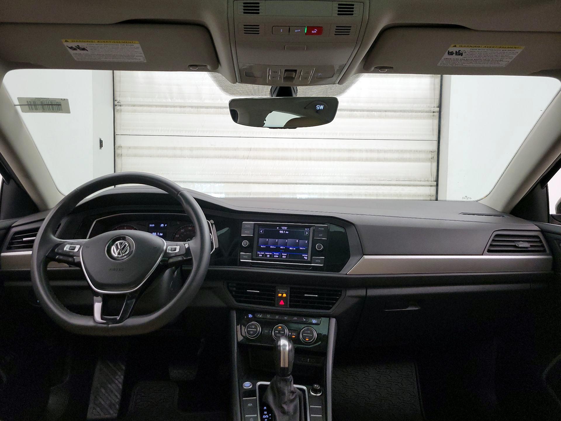 Thumbnail: 2020 Volkswagen Jetta - 9