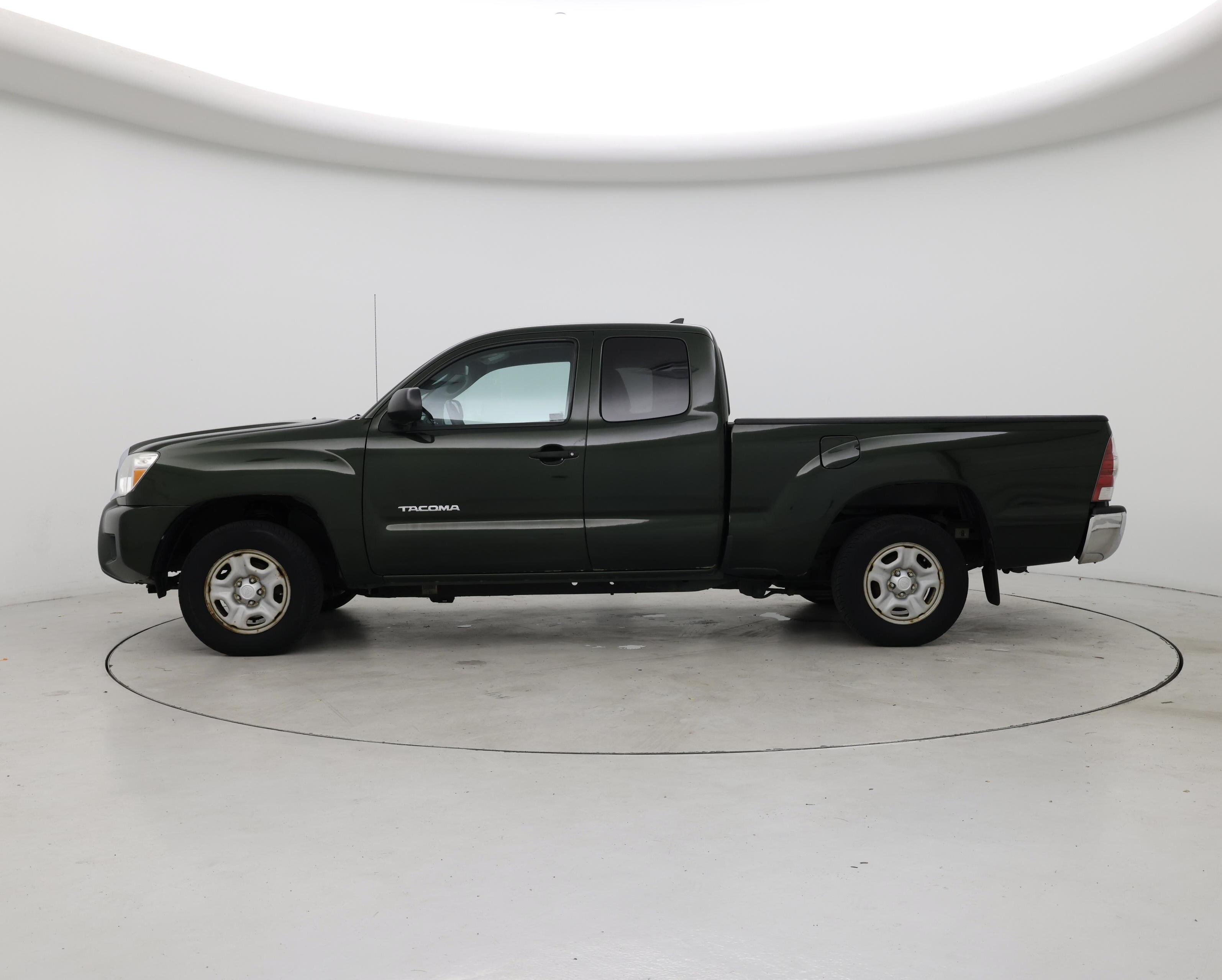 Thumbnail: 2014 Toyota Tacoma - 3