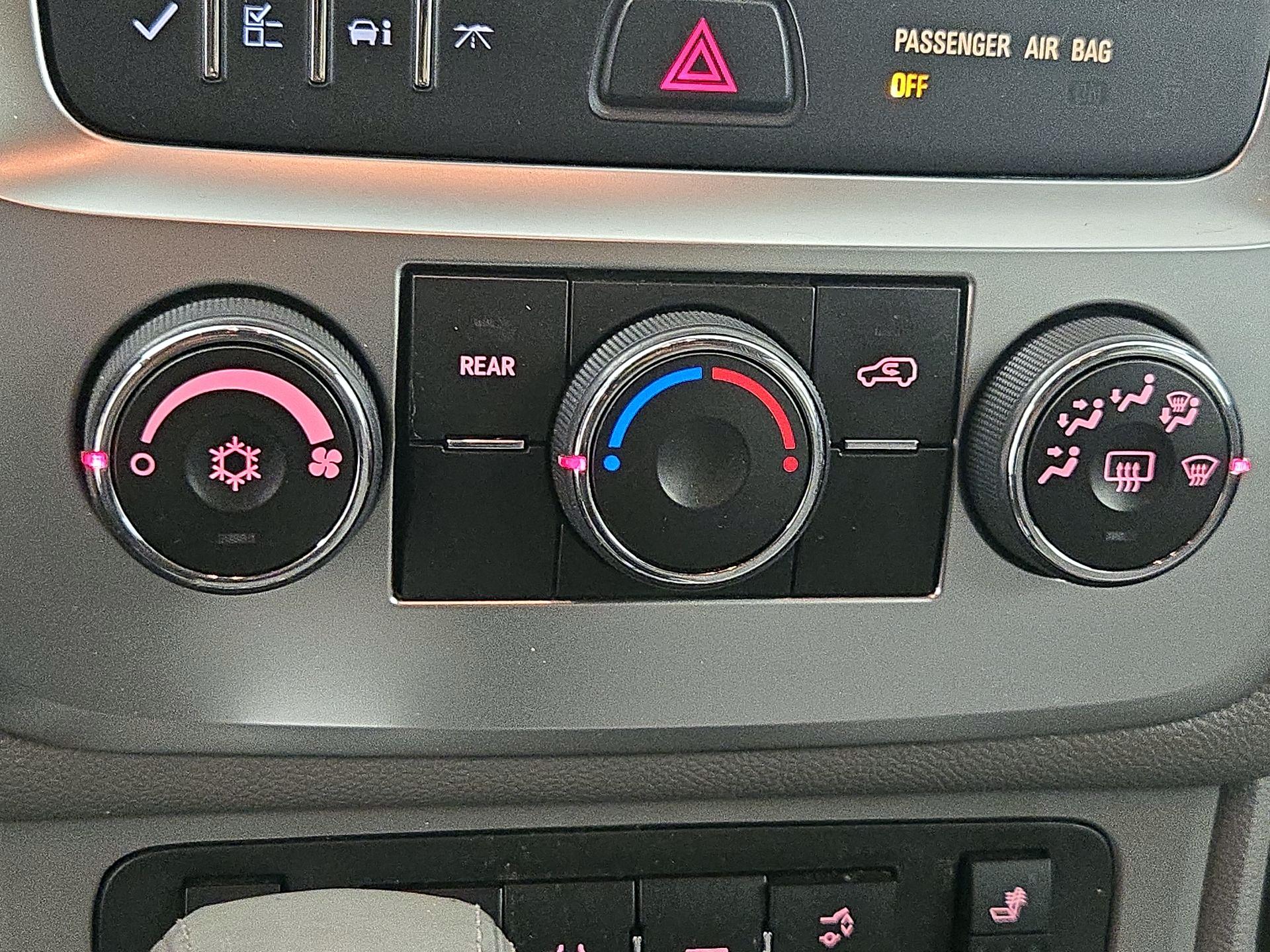 Thumbnail: 2014 GMC Acadia - 16