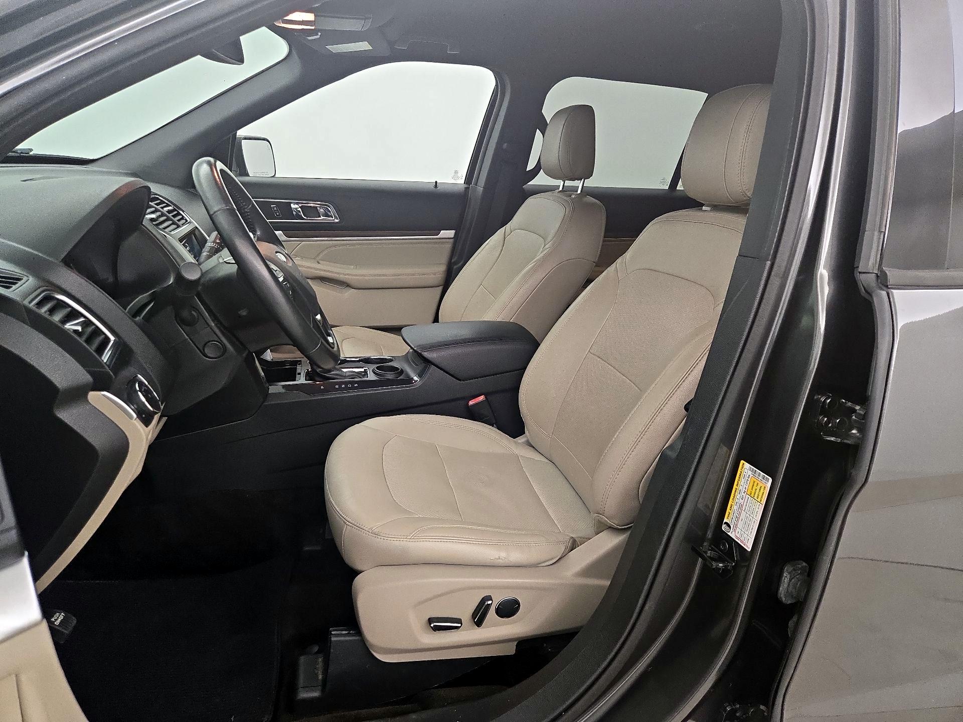 Thumbnail: 2018 Ford Explorer - 11