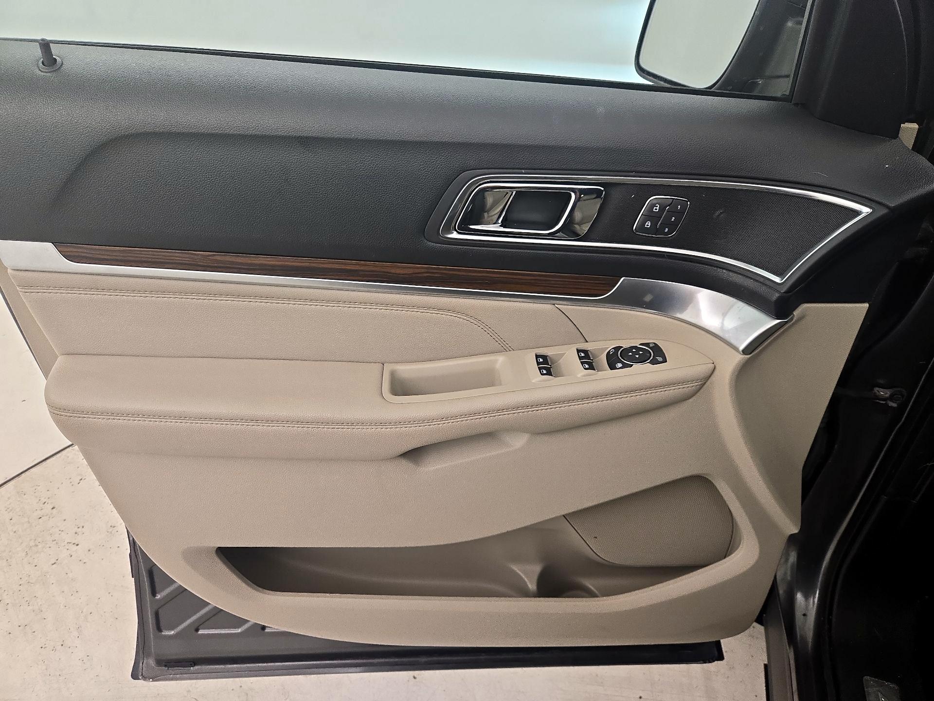 Thumbnail: 2018 Ford Explorer - 12