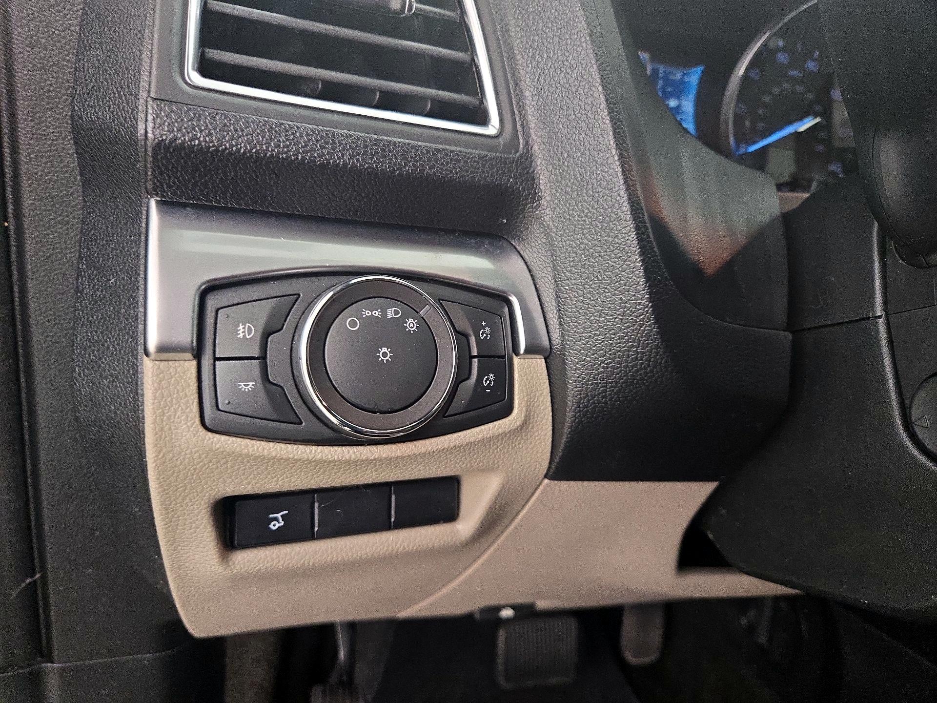 Thumbnail: 2018 Ford Explorer - 13