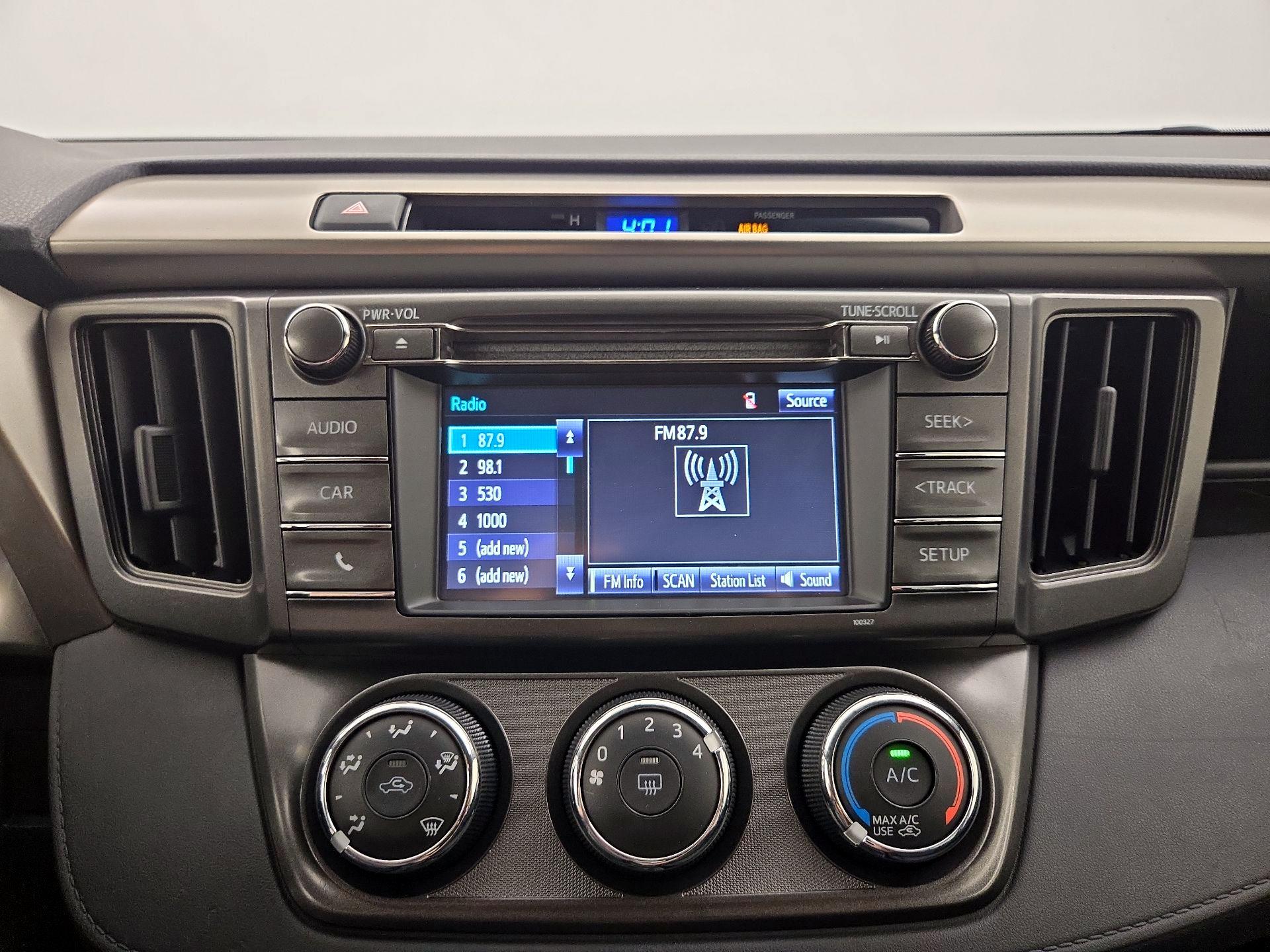 Thumbnail: 2014 Toyota RAV4 - 15