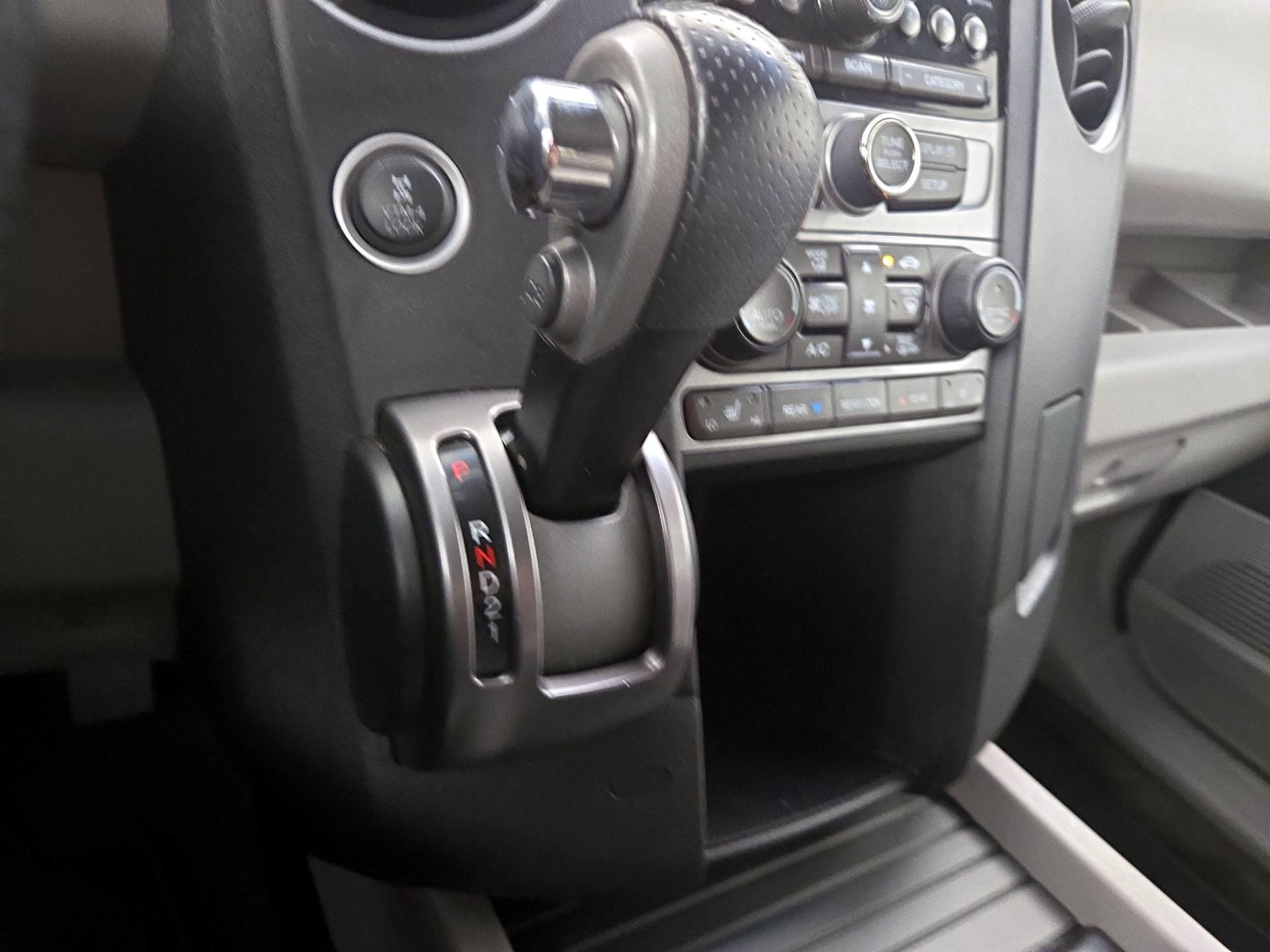 Thumbnail: 2014 Honda Pilot - 17