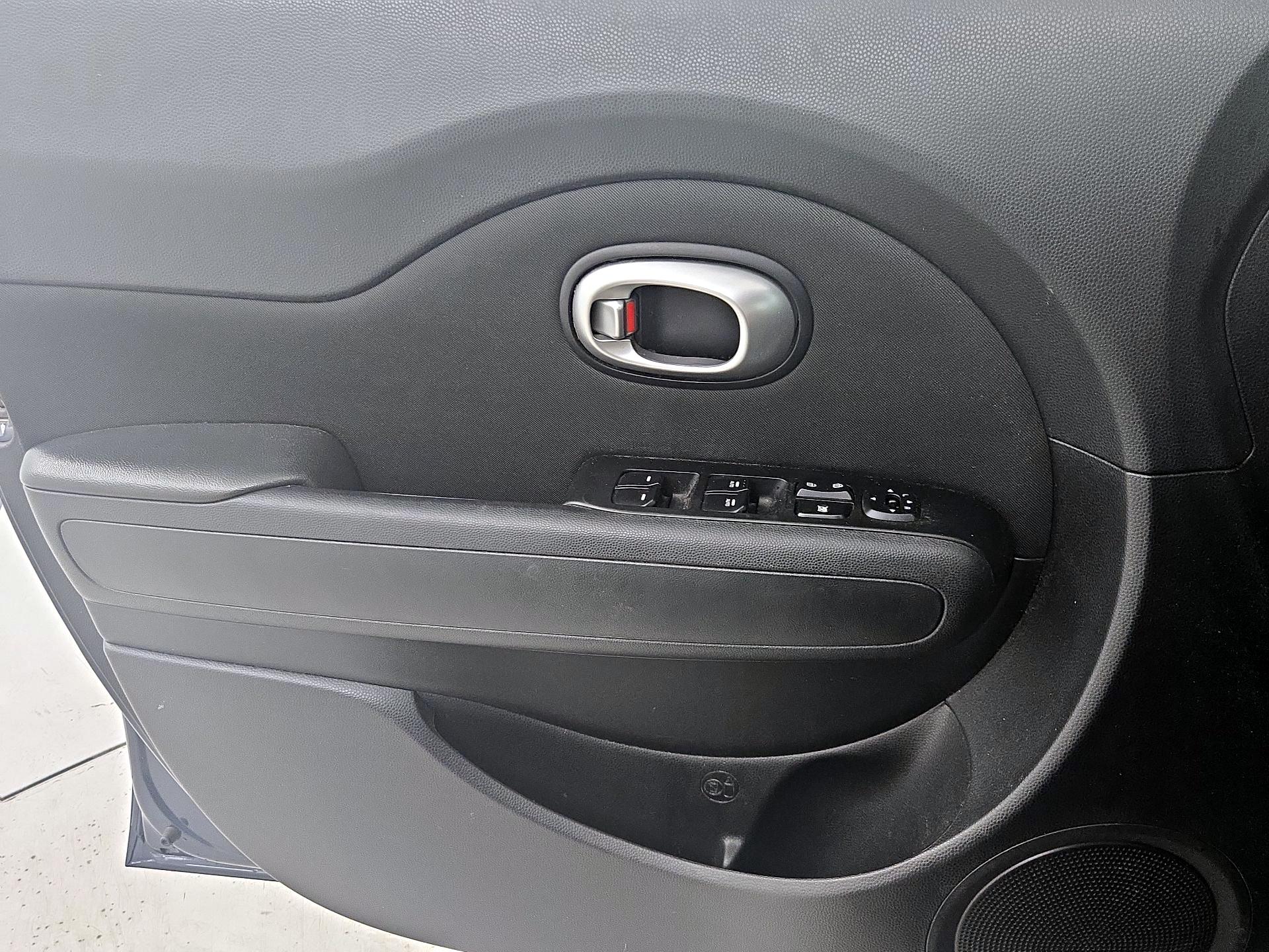Thumbnail: 2014 Kia Soul - 12