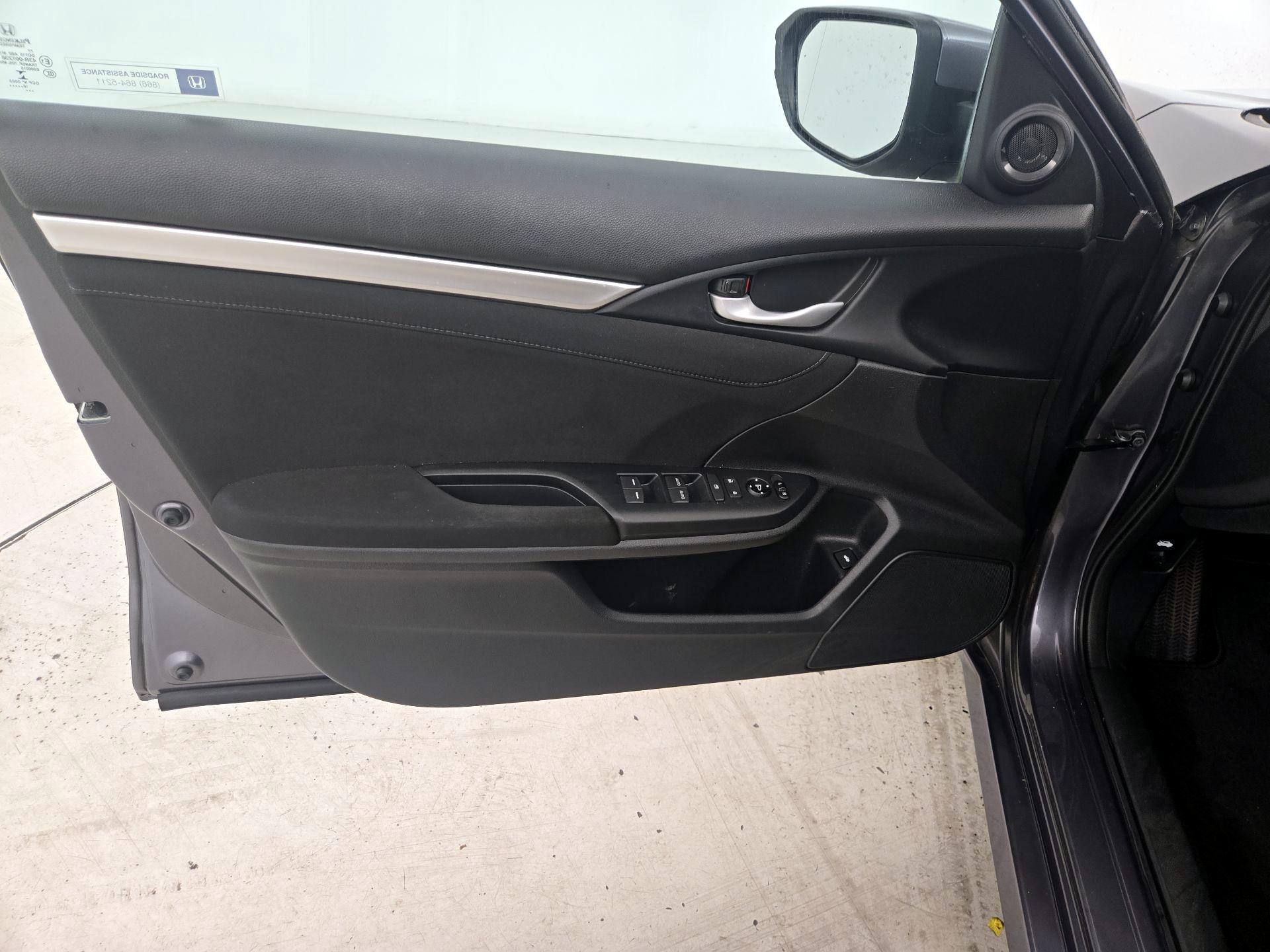 Thumbnail: 2016 Honda Civic - 12