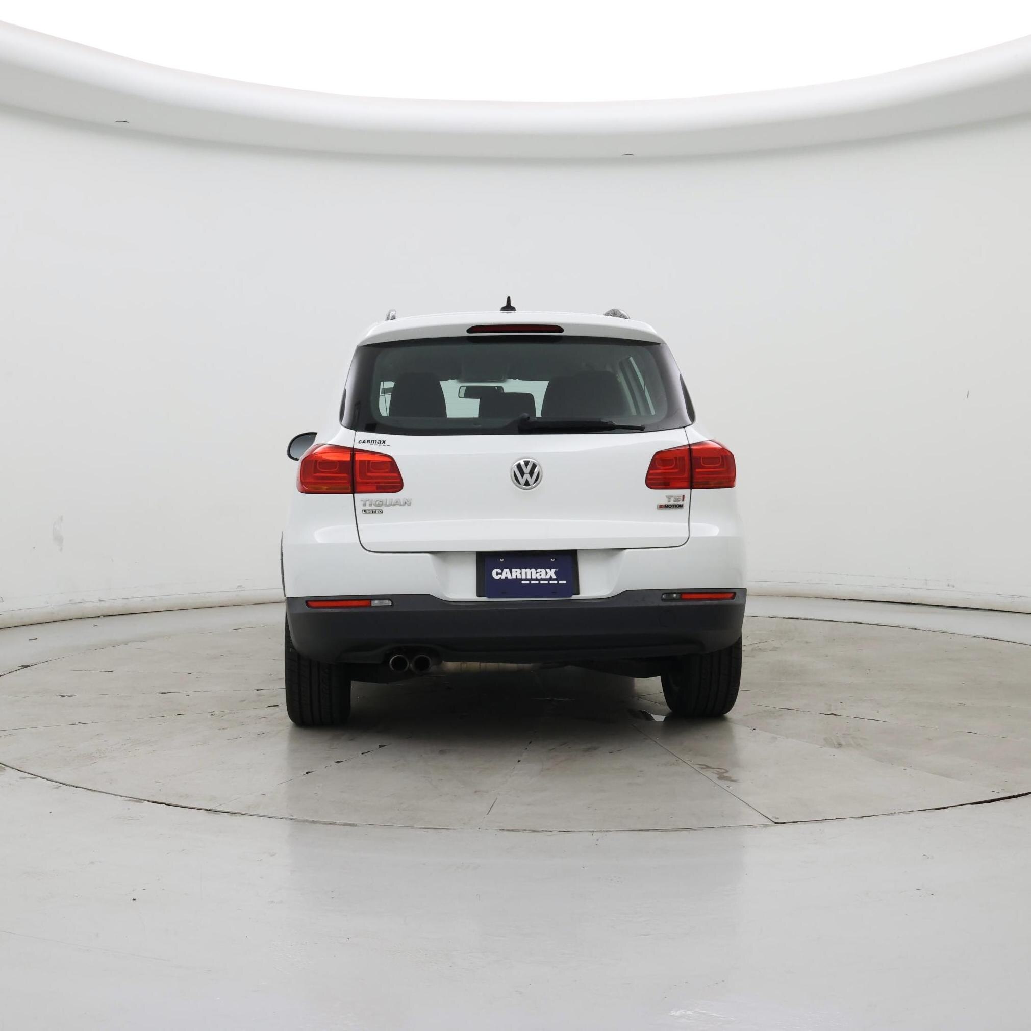 Thumbnail: 2017 Volkswagen Tiguan - 6