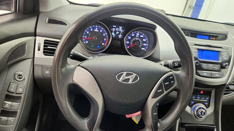 2013 Hyundai Elantra GLS 10