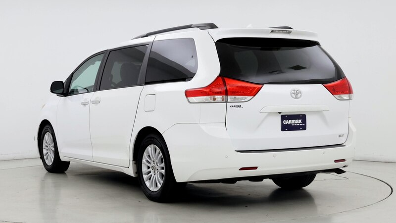 2014 Toyota Sienna XLE 2